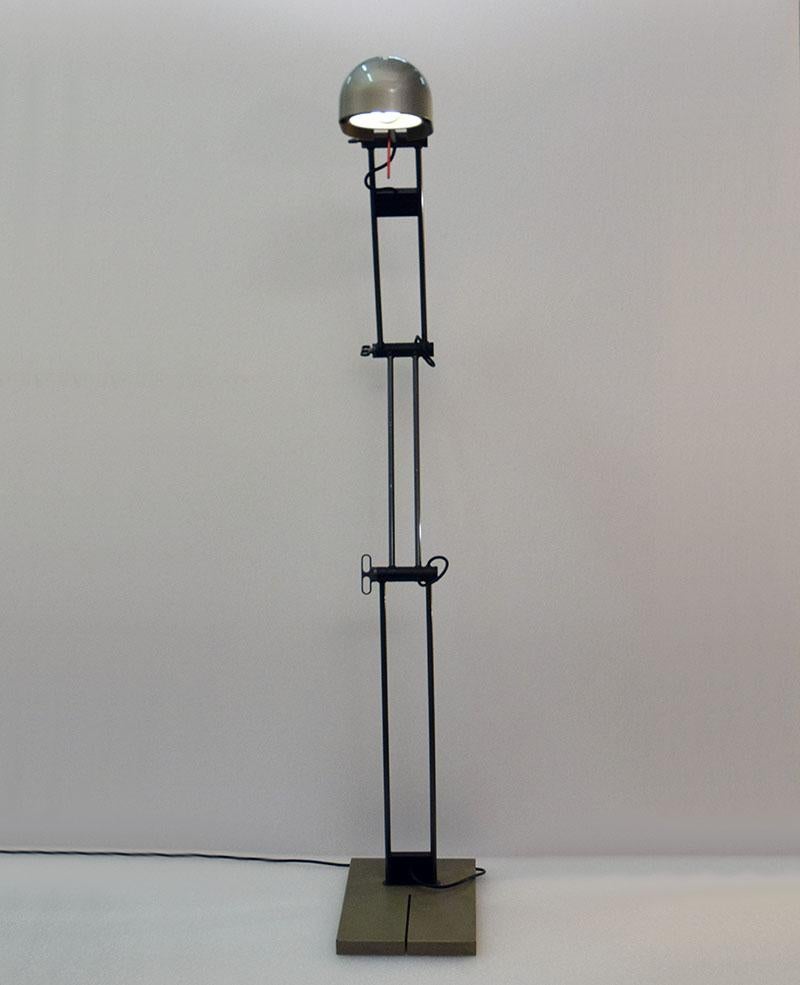 Italiano Artemide lampada da terra Adone design CP & CR Associati anni '80 in vendita