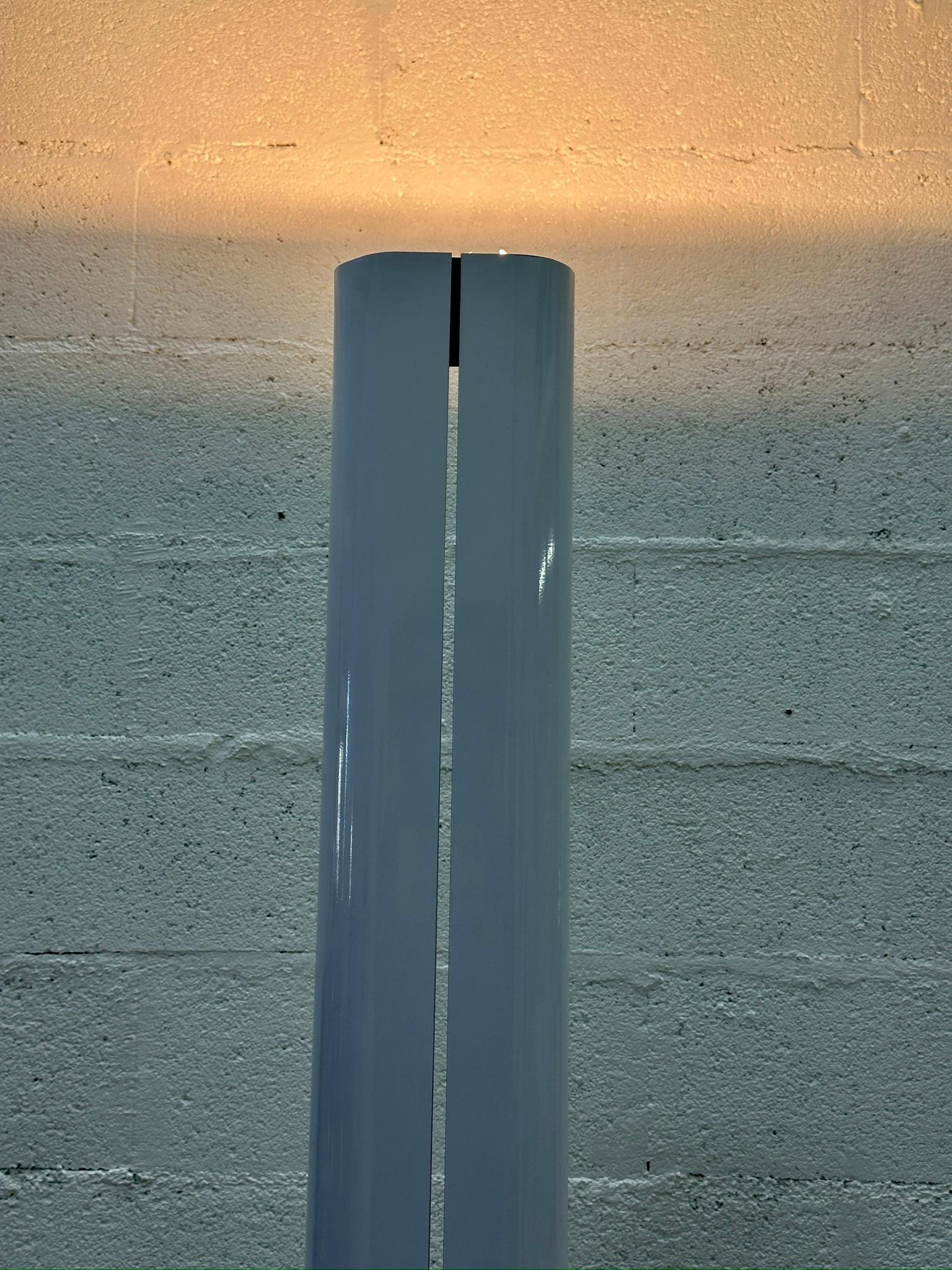 Artemide Gianfranco Frattini Lámpara de pie Megaron Diseño moderno italiano 1980 en venta 1