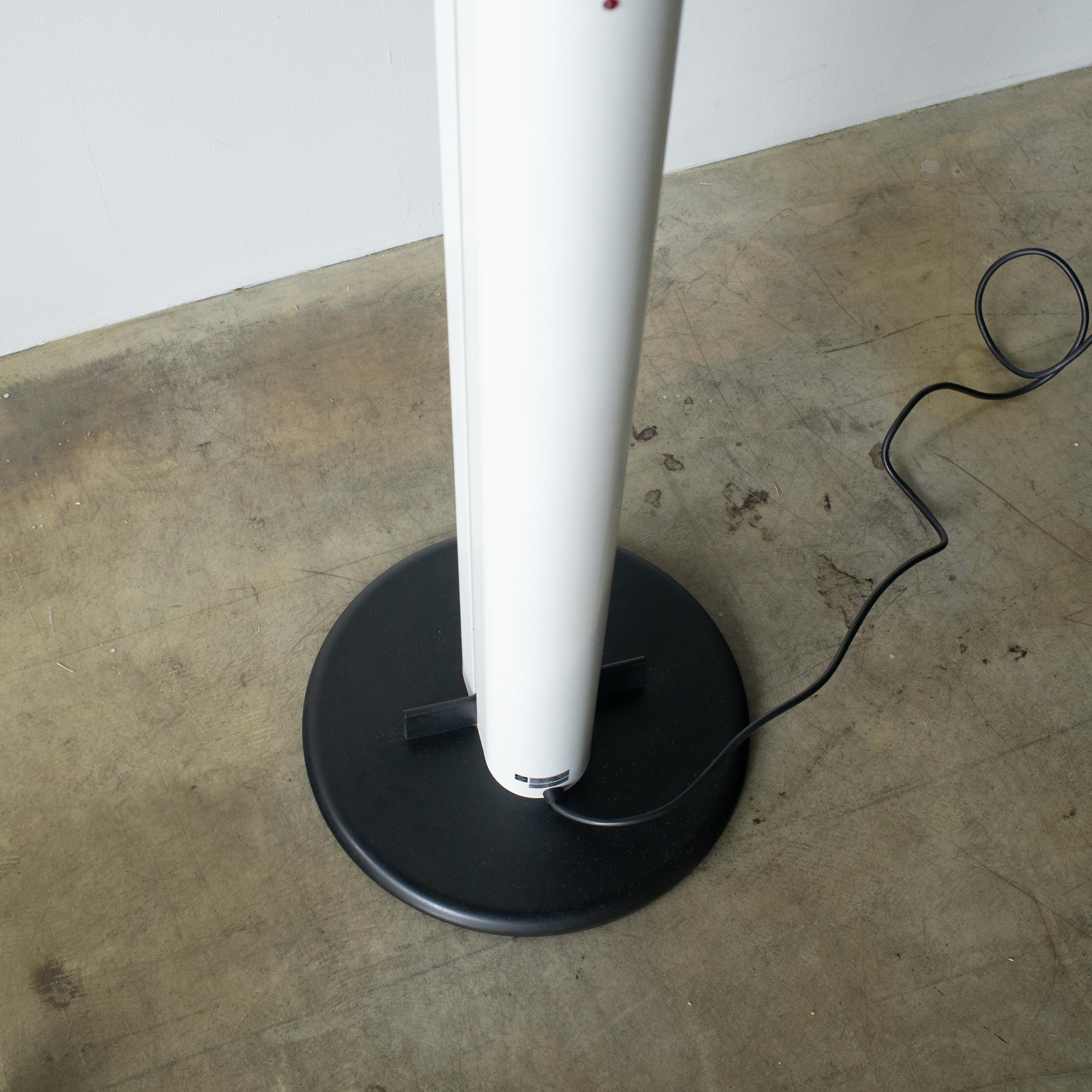 Artemide Gianfranco Frattini Megaron lampada da terra design moderno italiano in vendita 1