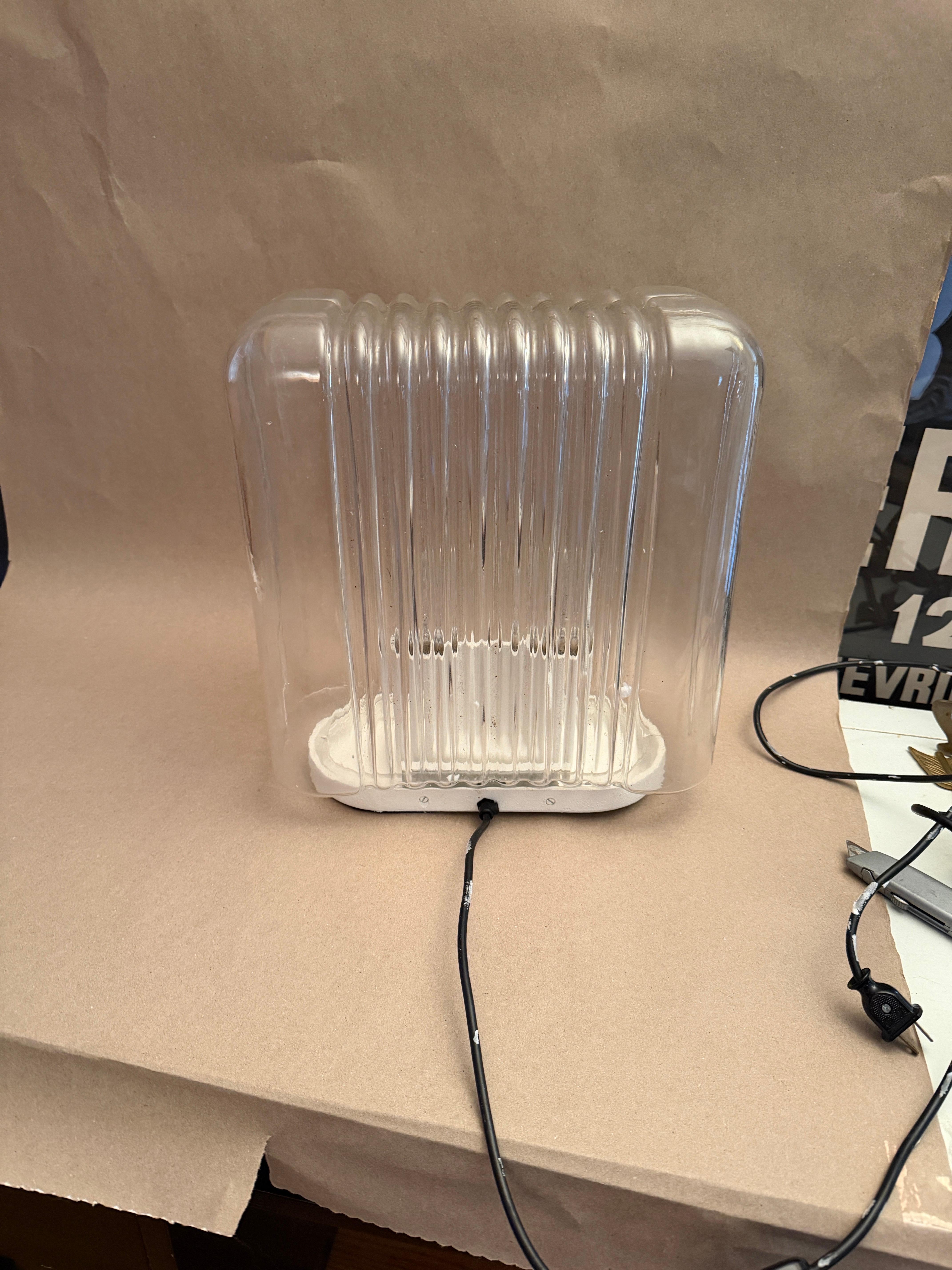 Artemide Lari Lámpara de sobremesa de Angelo Mangiarotti 1978 Italia en Bueno estado para la venta en Farmingdale, NJ