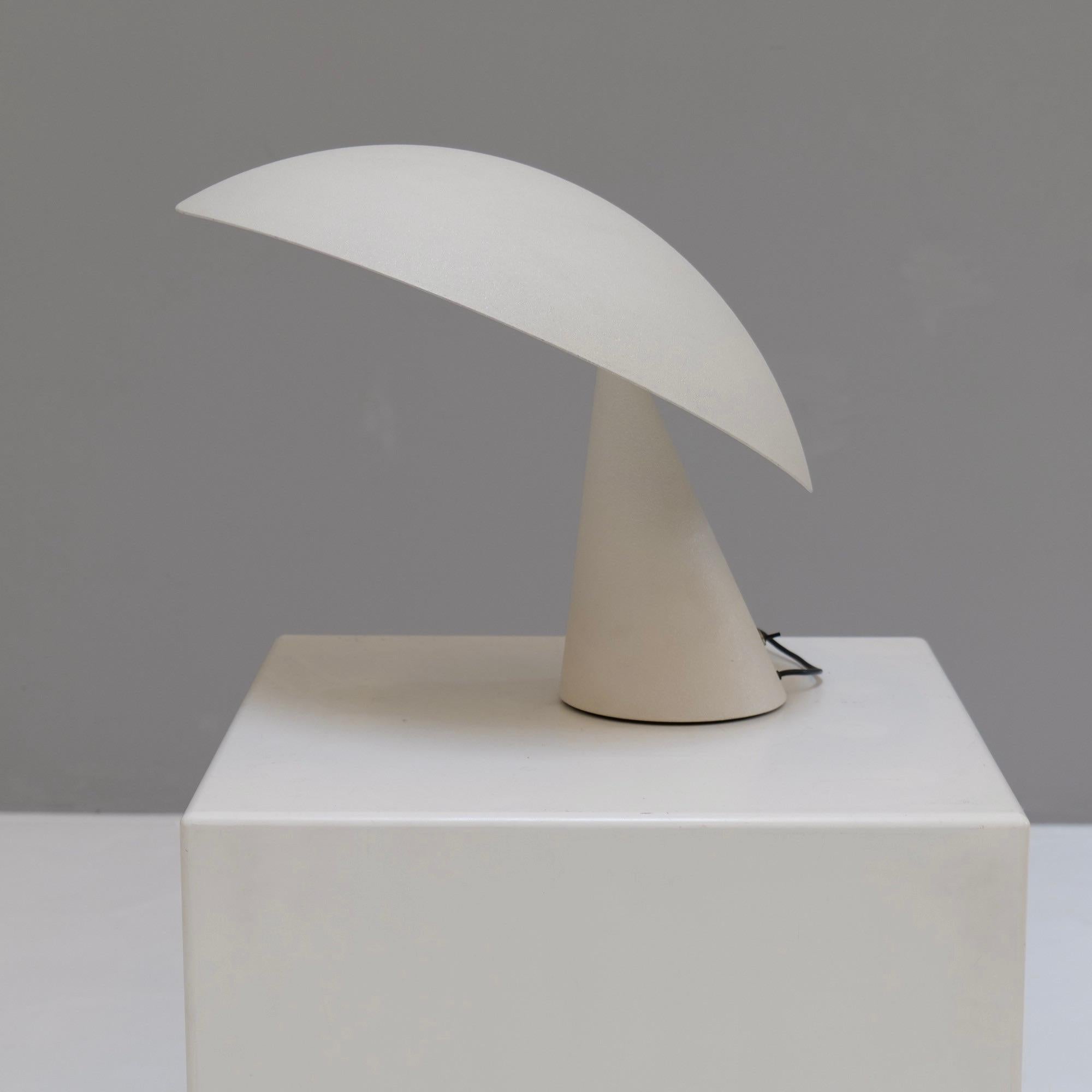 Rare sculptural lamp by the multiltalent: Masayuki Kurokawa - Designer, architect & philosphoher.

A creation of japanese abstract design combined with italian craftsmanship  - Artemide.

60 cm depth, 48 cm height 51 cm width, materials: enamled