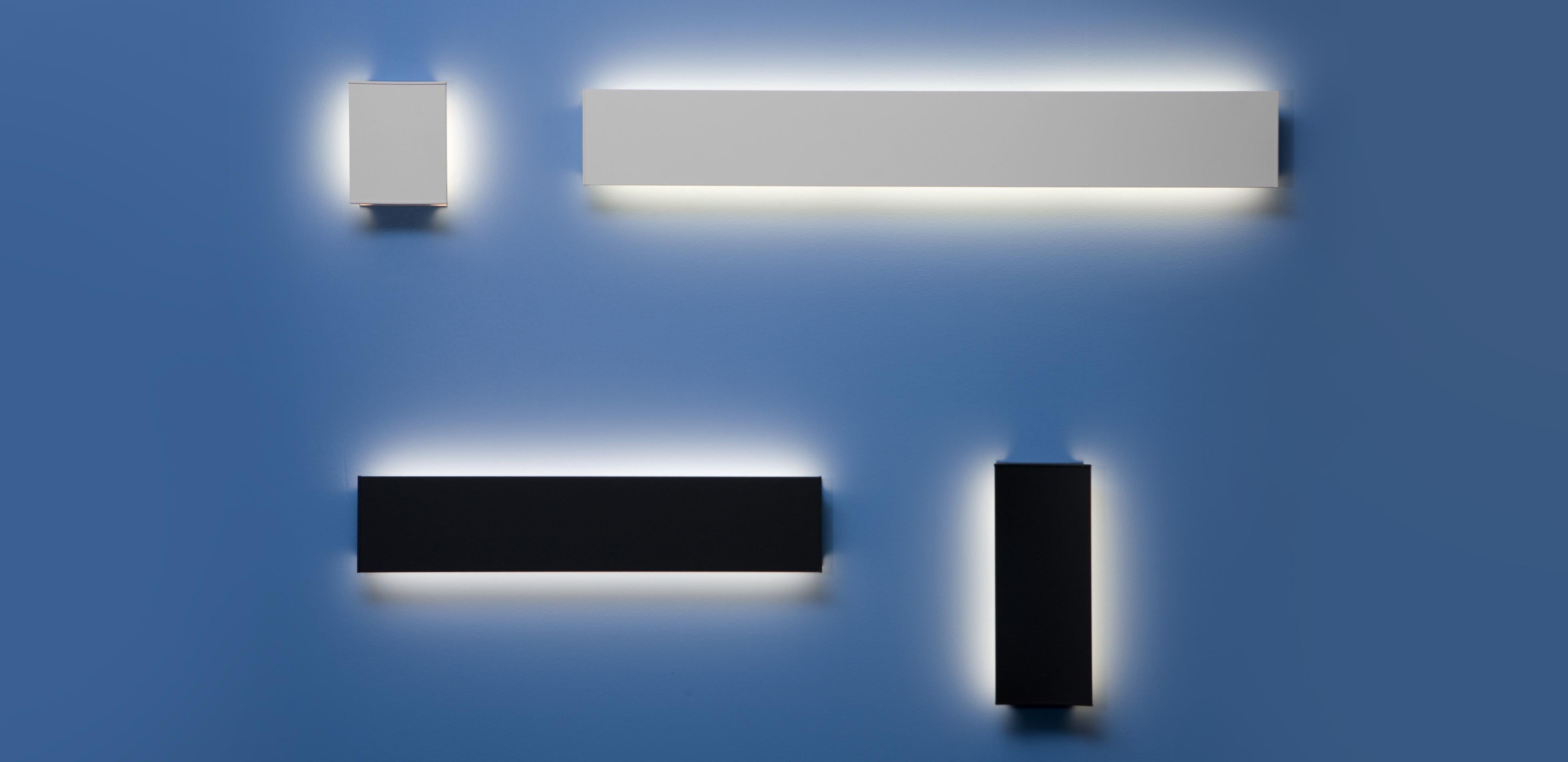 Modern Artemide Lineacurve 12 Dual LED 30K Wall/Ceiling Light by NA Design For Sale