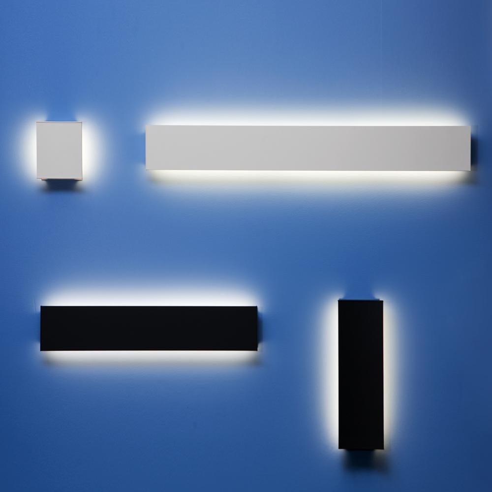 Artemide Lineaflat 24 Dimmbare zweiflammige Leuchte in Weiß von NA Design (Moderne) im Angebot