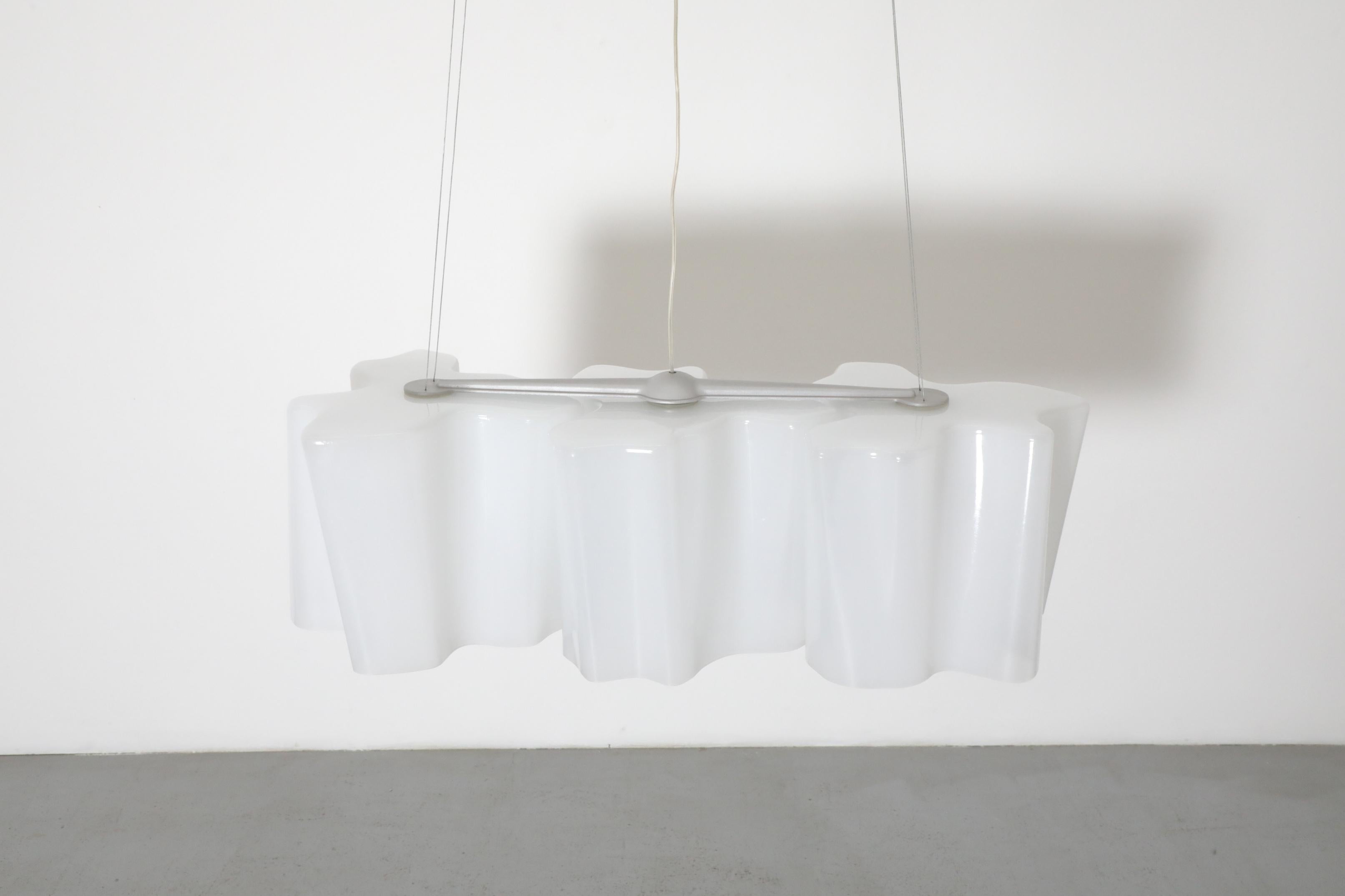Contemporary Artemide ‘Logico Triple’ Pendant Light by Gerhard Reichert & Michele De Lucchi For Sale