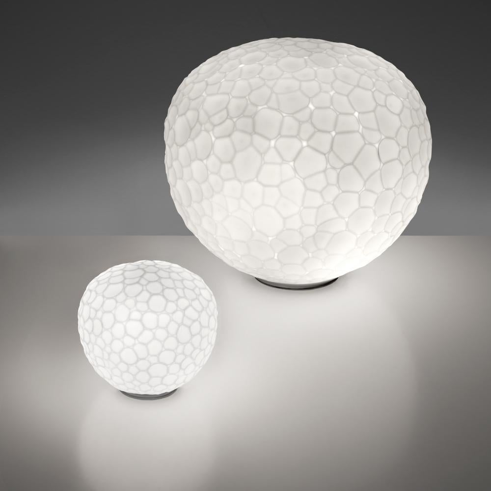 Modern Artemide Meteorite 35 Dimmable E26 Table Lamp in White by Pio & Tito Toso For Sale