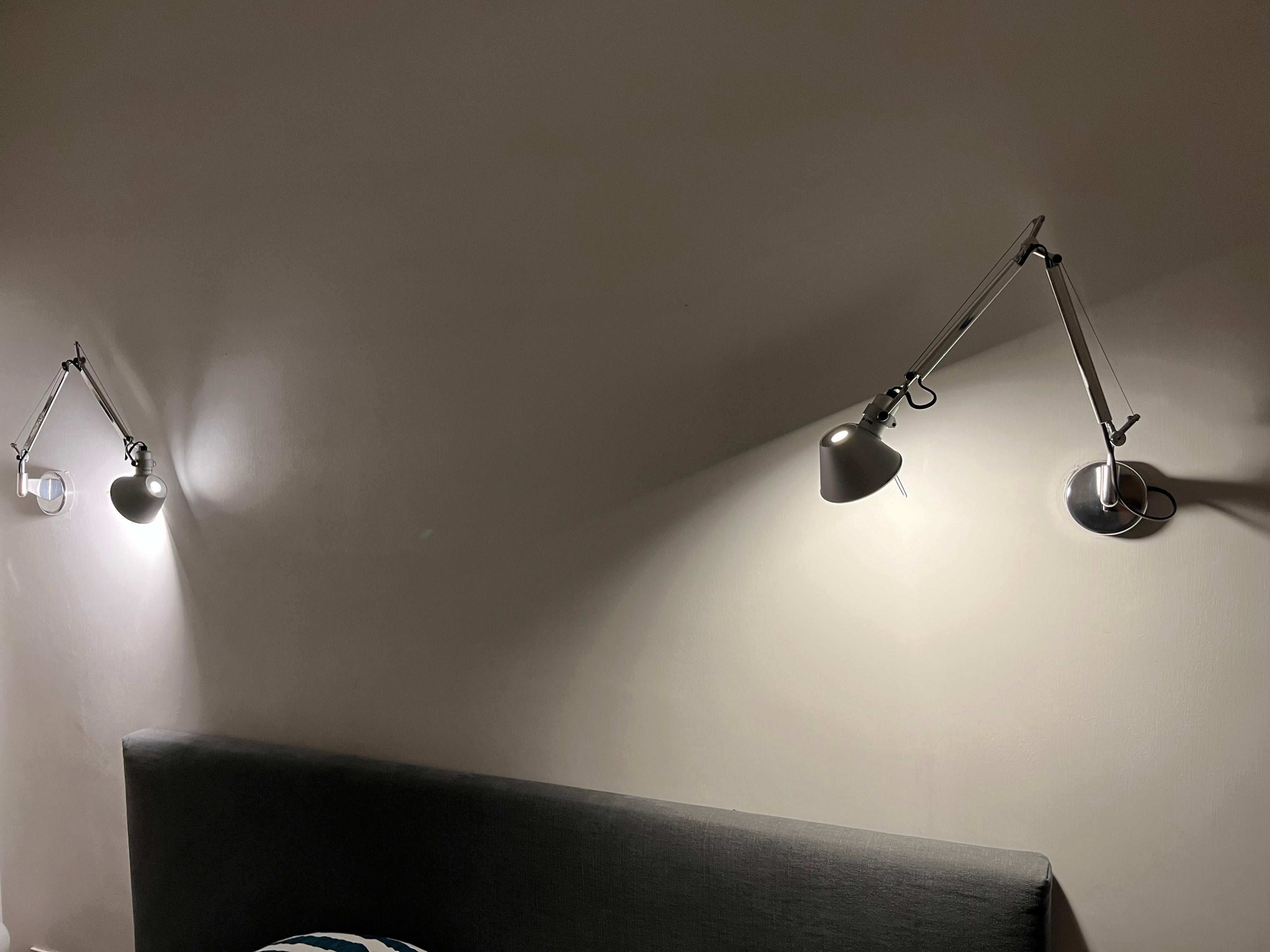 Artemide Micro Silver Coppia Lampade da muro 200/220 V  For Sale 1