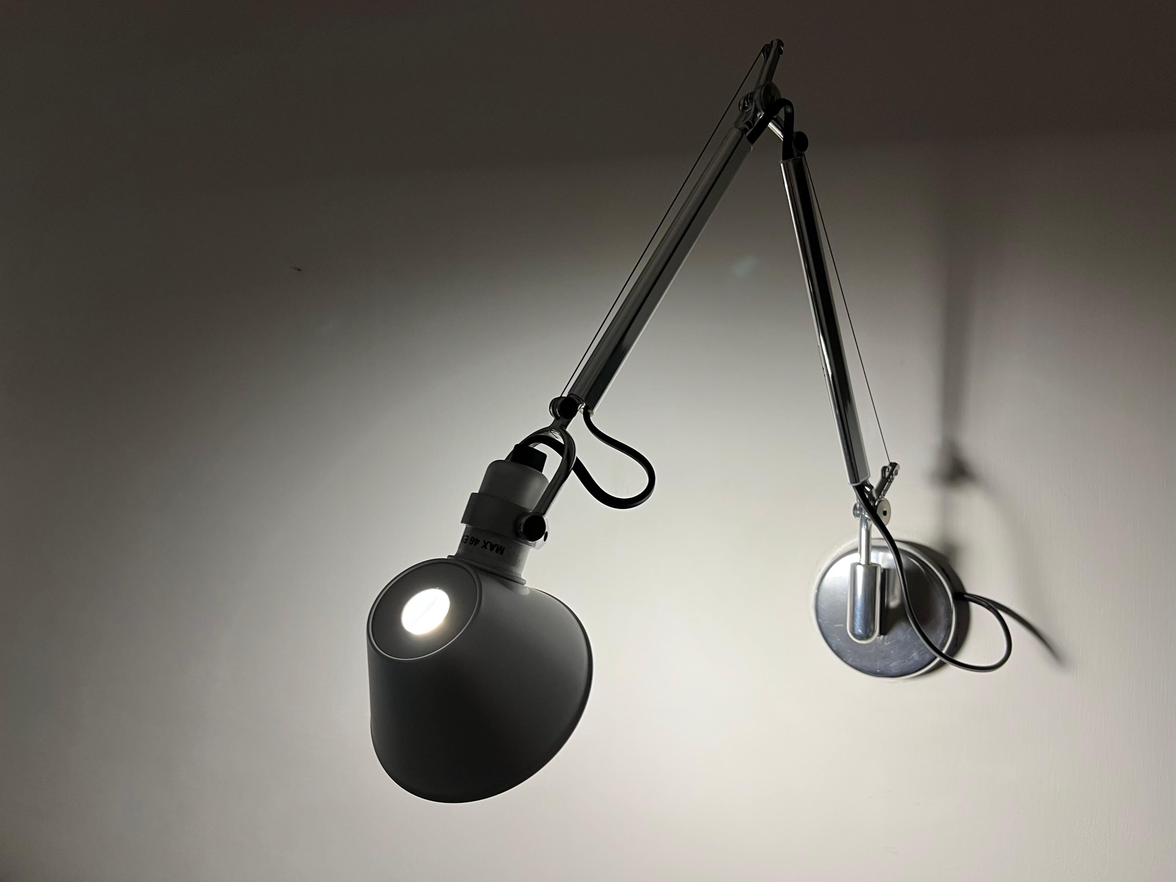 Artemide Micro Silver Coppia Lampade da muro 200/220 V For Sale 4
