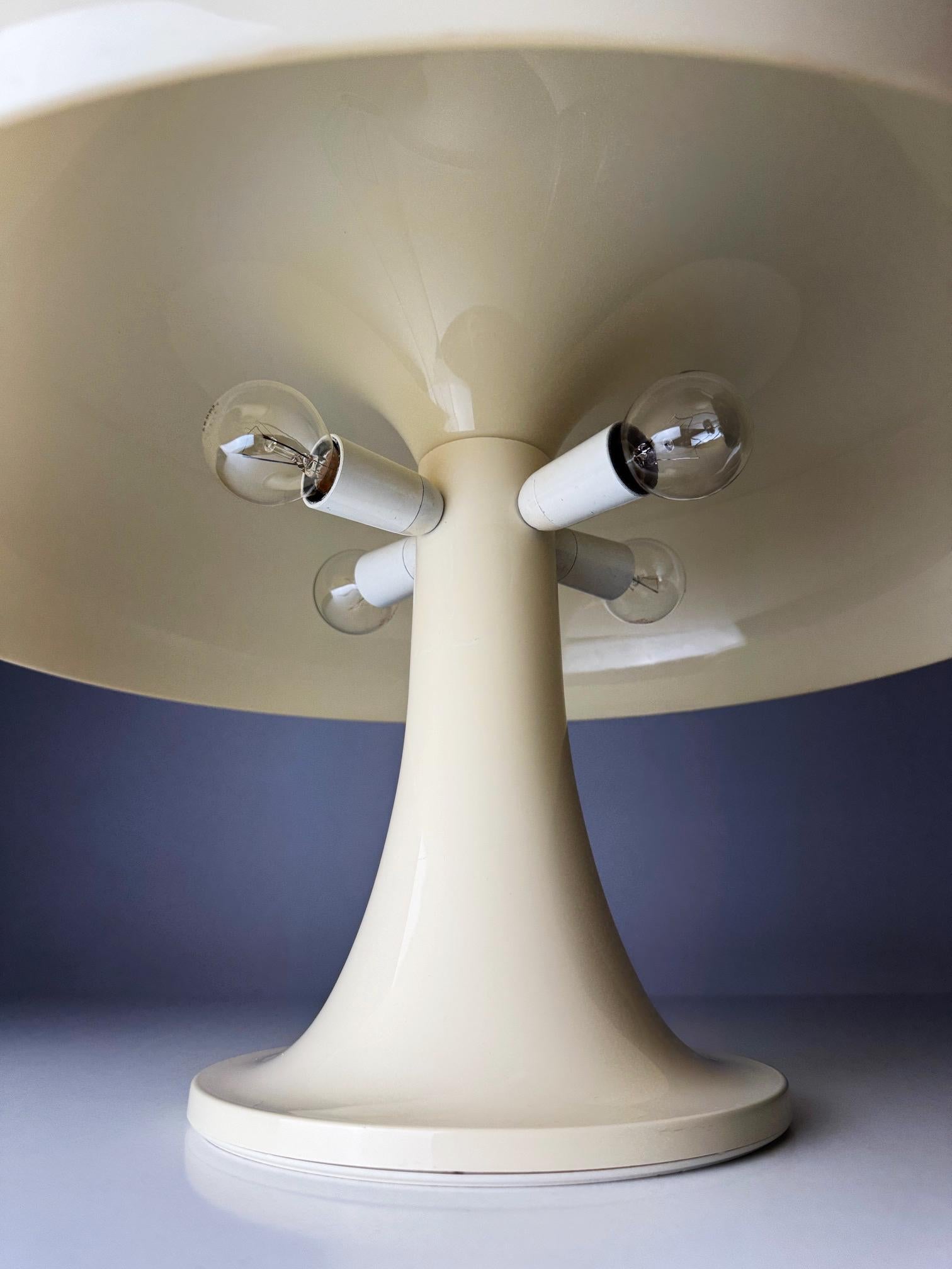Lámpara Artemide Nesso de Giancarlo Mattioli para G.A.U.C.N. 1970s Italia - 1ª ed. 1