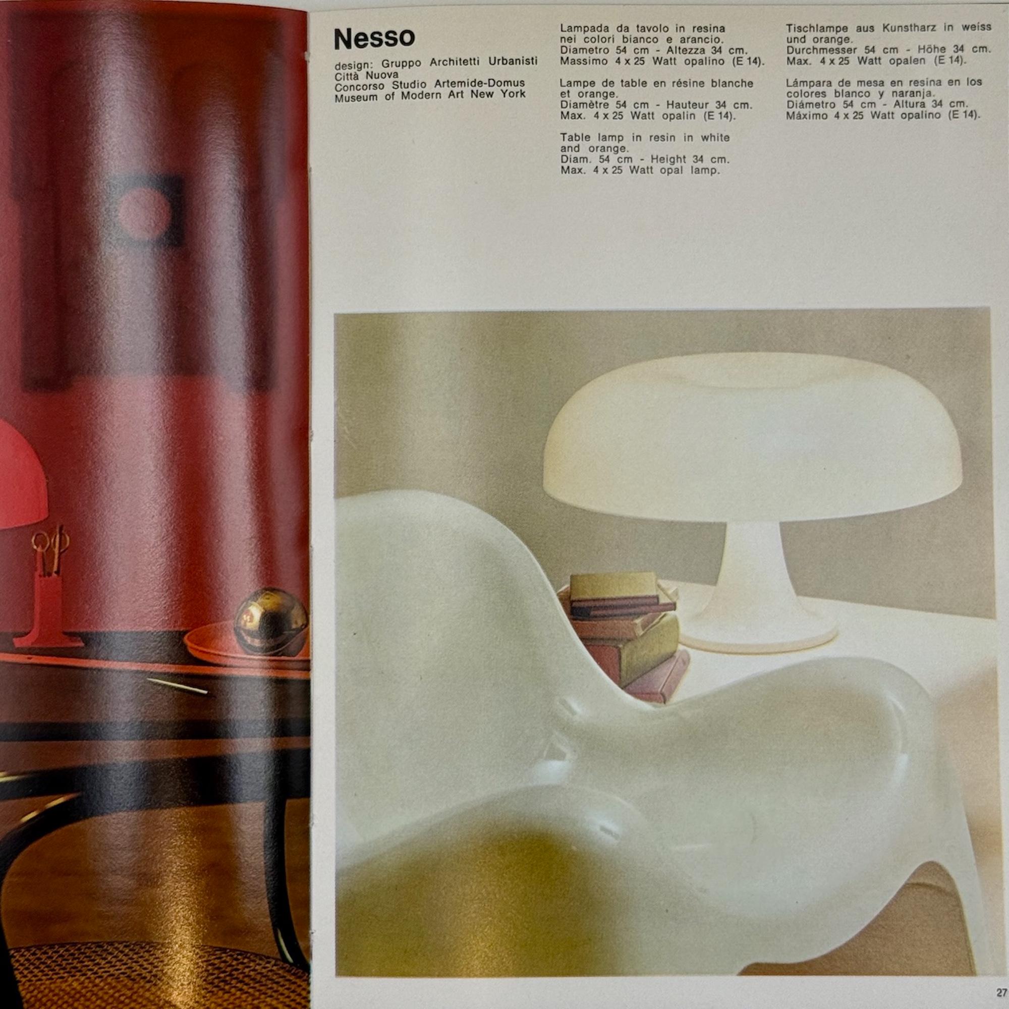Artemide Nesso Lamp Italian 1960s Off White Resin Space Age Design For Sale 6