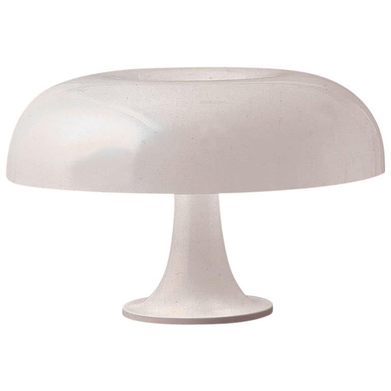 Artemide Nesso Table Lamp in White For Sale