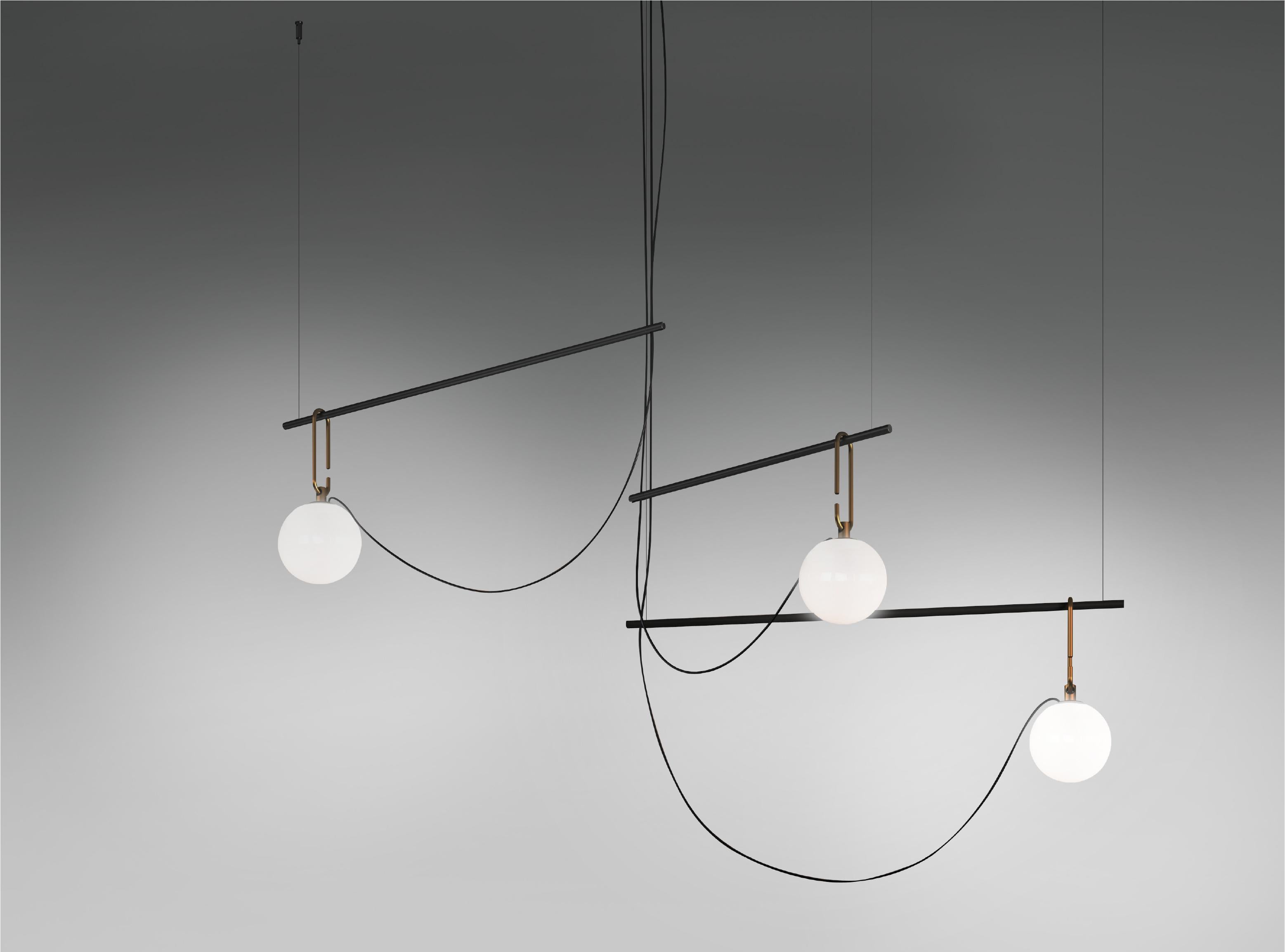 Vetro Artemide NH1217 Lampada da tavolo a LED in bianco con anello in ottone di Neri & Hu in vendita