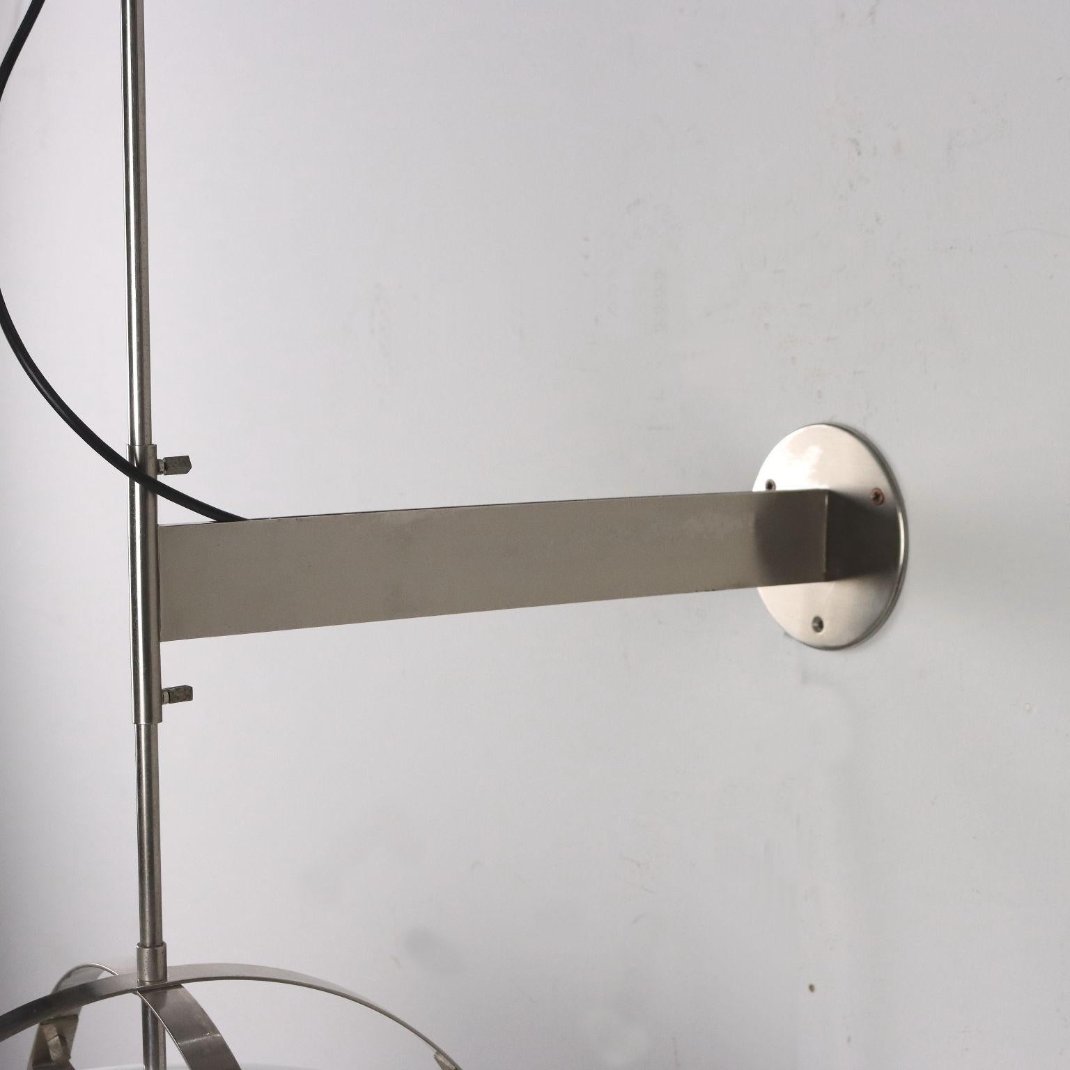 Artemide Omega Wall Lamp Brass, Italy, 1960s In Good Condition In Milano, IT