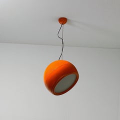 Artemide Lámpara Colgante Naranja "Pallade" de Studio Tetrarch - Icono del diseño italiano