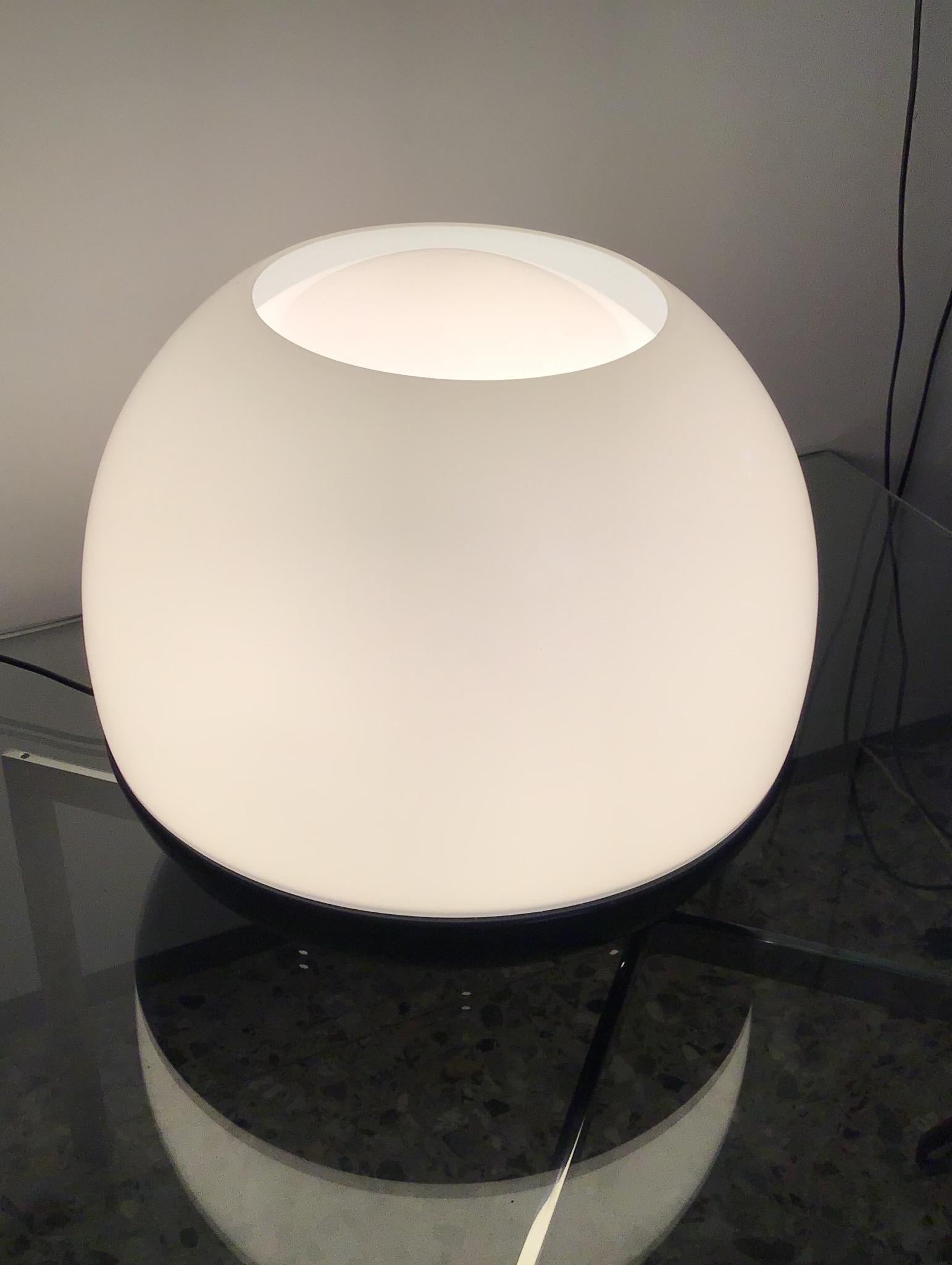 Lampada da tavolo Artemide 