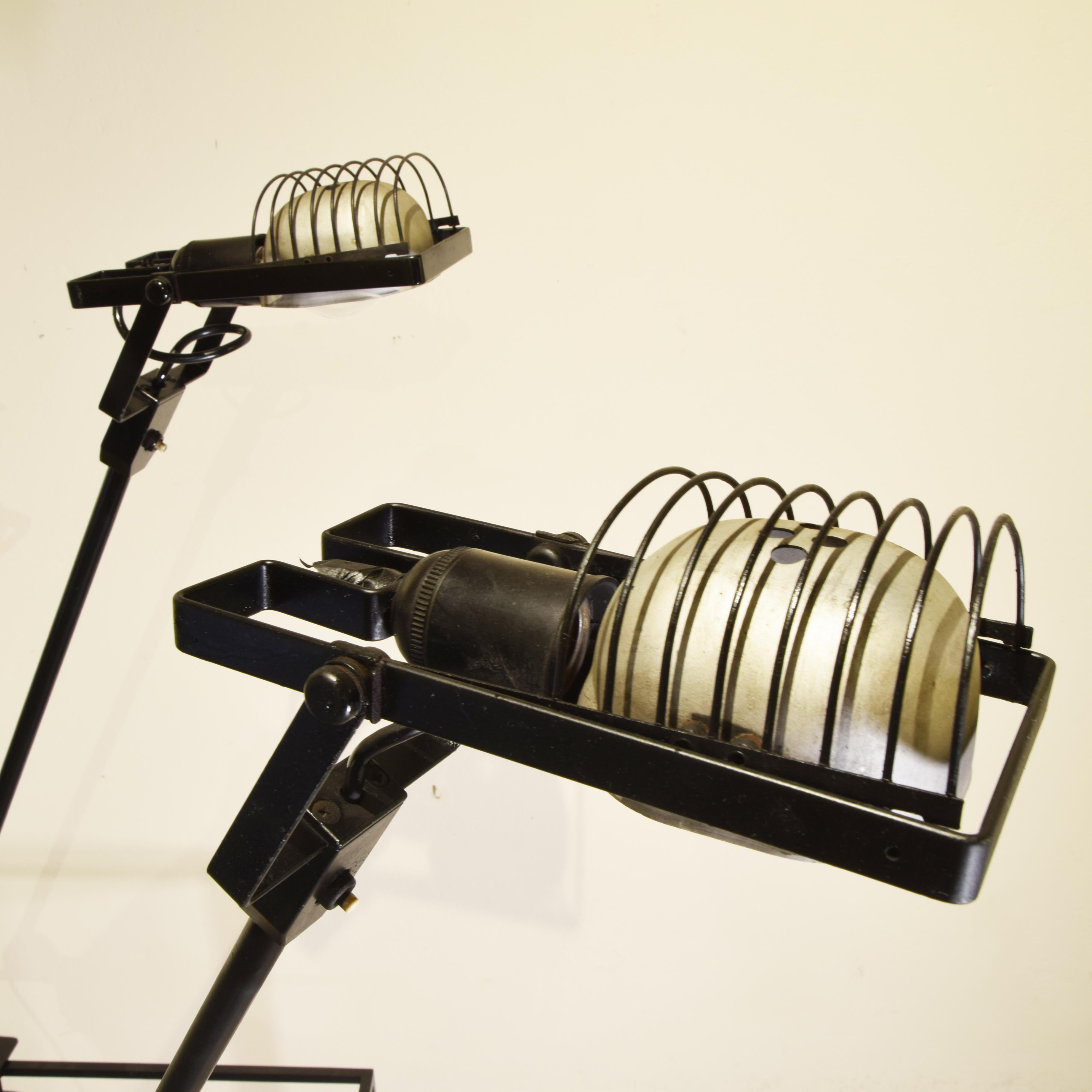 Artemide set of tree desk lamp Sintesi 1970s For Sale 3