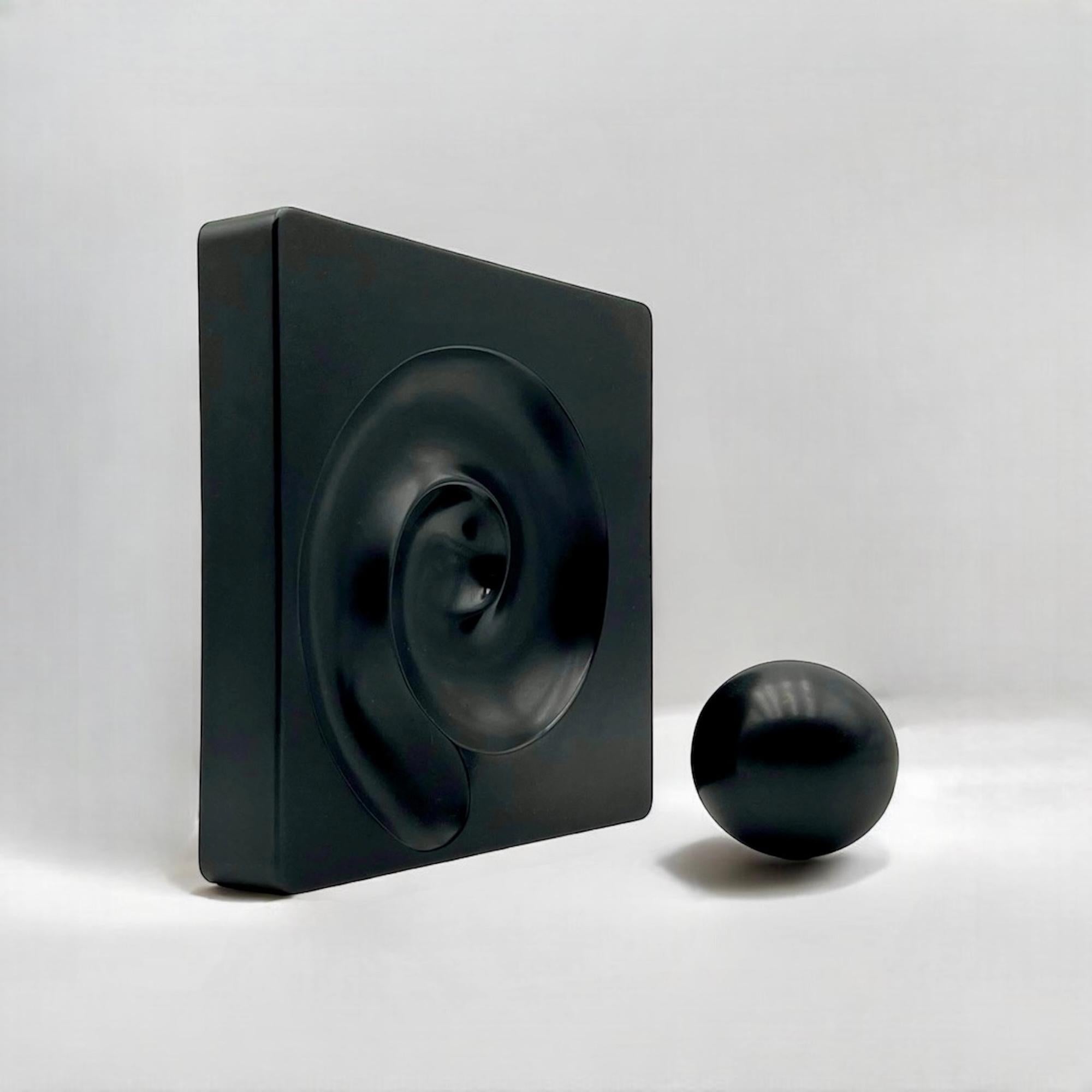 Artemide Spyros Melamine Sculpture in Glossy Black by Eleanor Peduzzi Riva, 70s 7