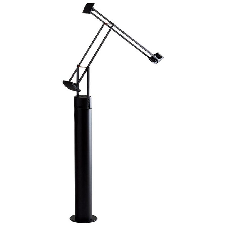 Artemide TIZIO LED Classic Table Lamp in Black w/ Floor Support by Richard  Sappe For Sale at 1stDibs | tizio artemide led