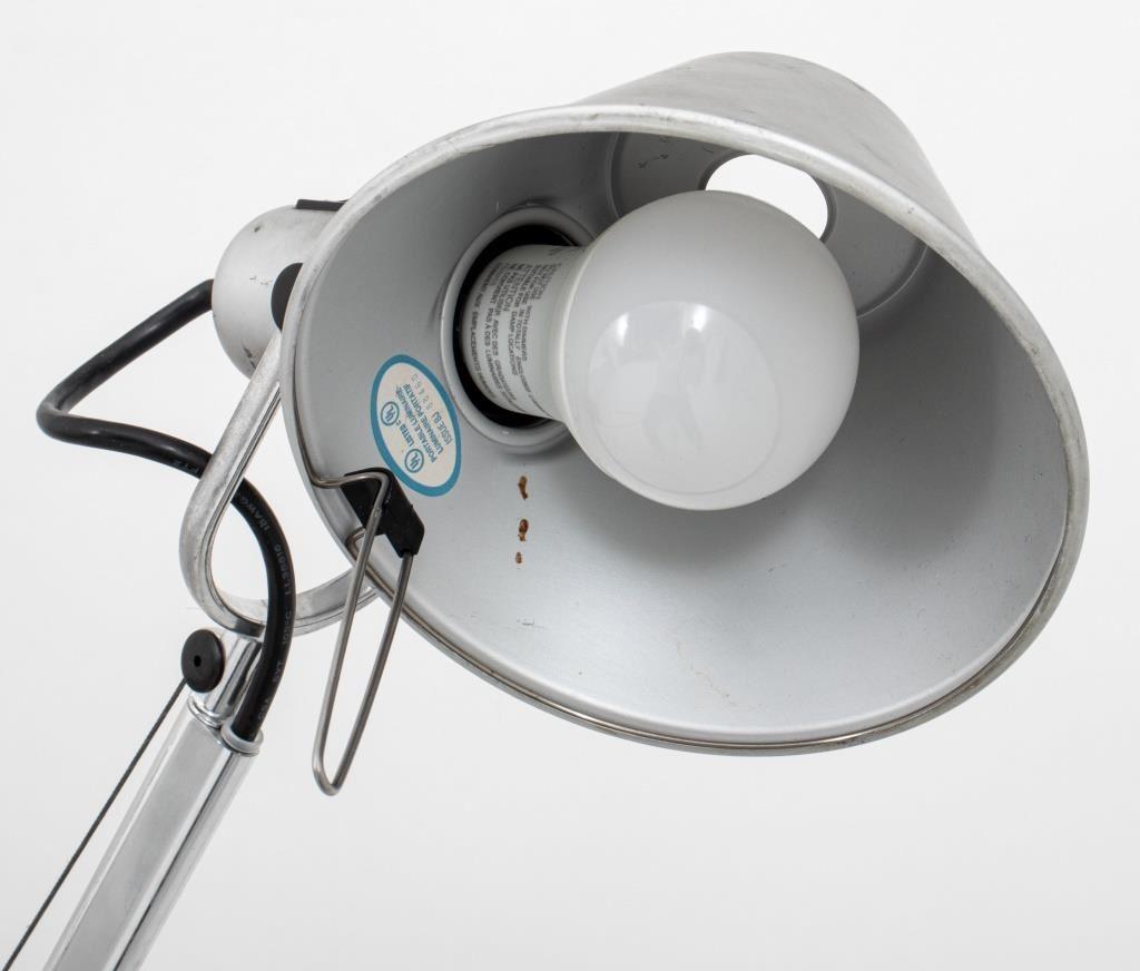Aluminium Lampe de bureau réglable Artemide Tolomeo en aluminium en vente