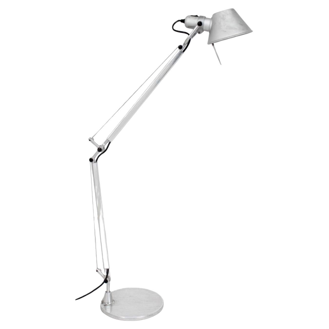 Lampe de bureau réglable Artemide Tolomeo en aluminium en vente