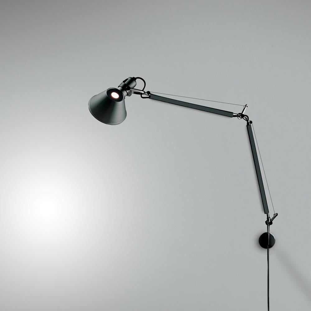 italien Lampe noire classique Artemide Tolomeo de Michele De Lucchi & Giancarlo Fassina en vente