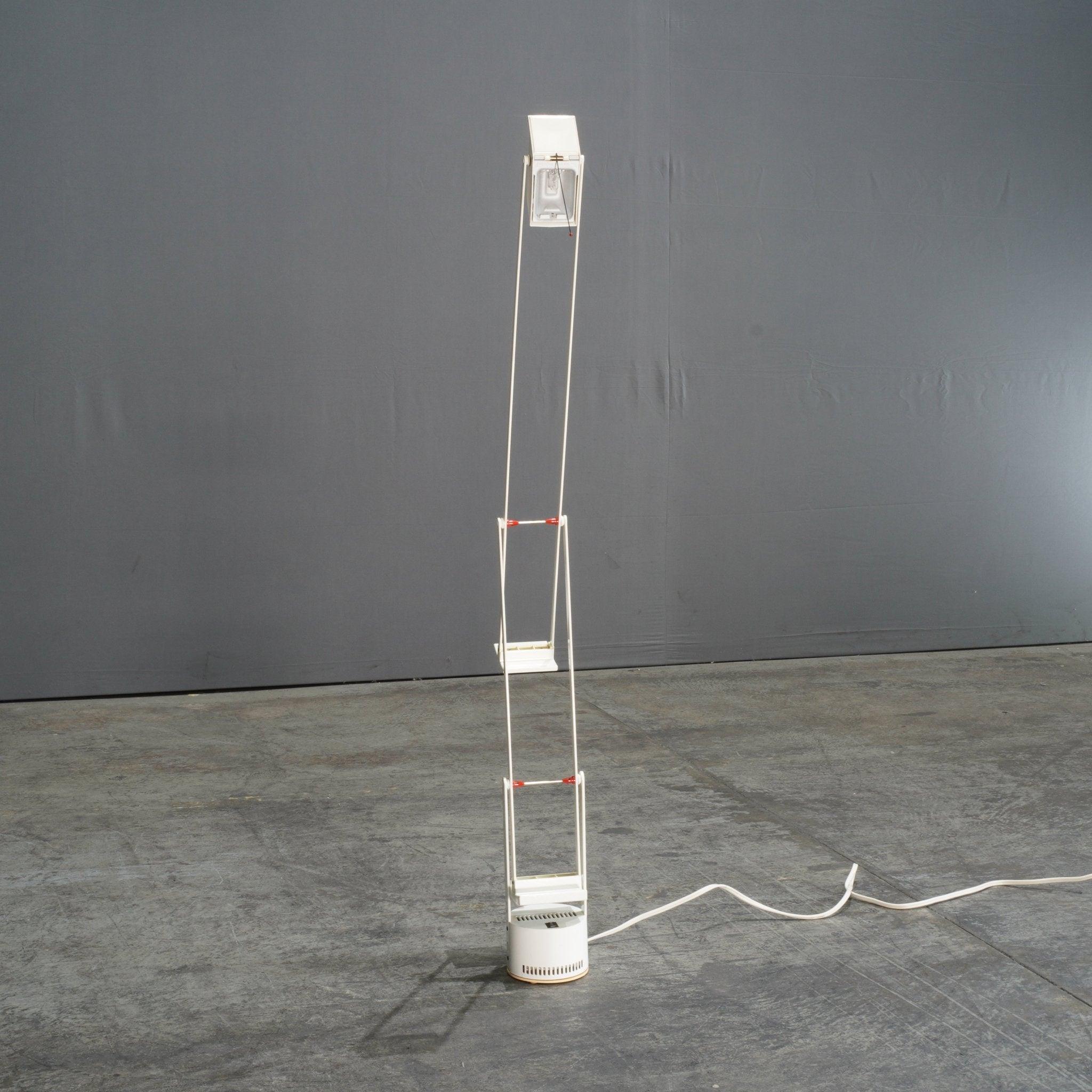 Artemide Weiße Tizio-Lampe von Richard Sapper (Minimalistisch)