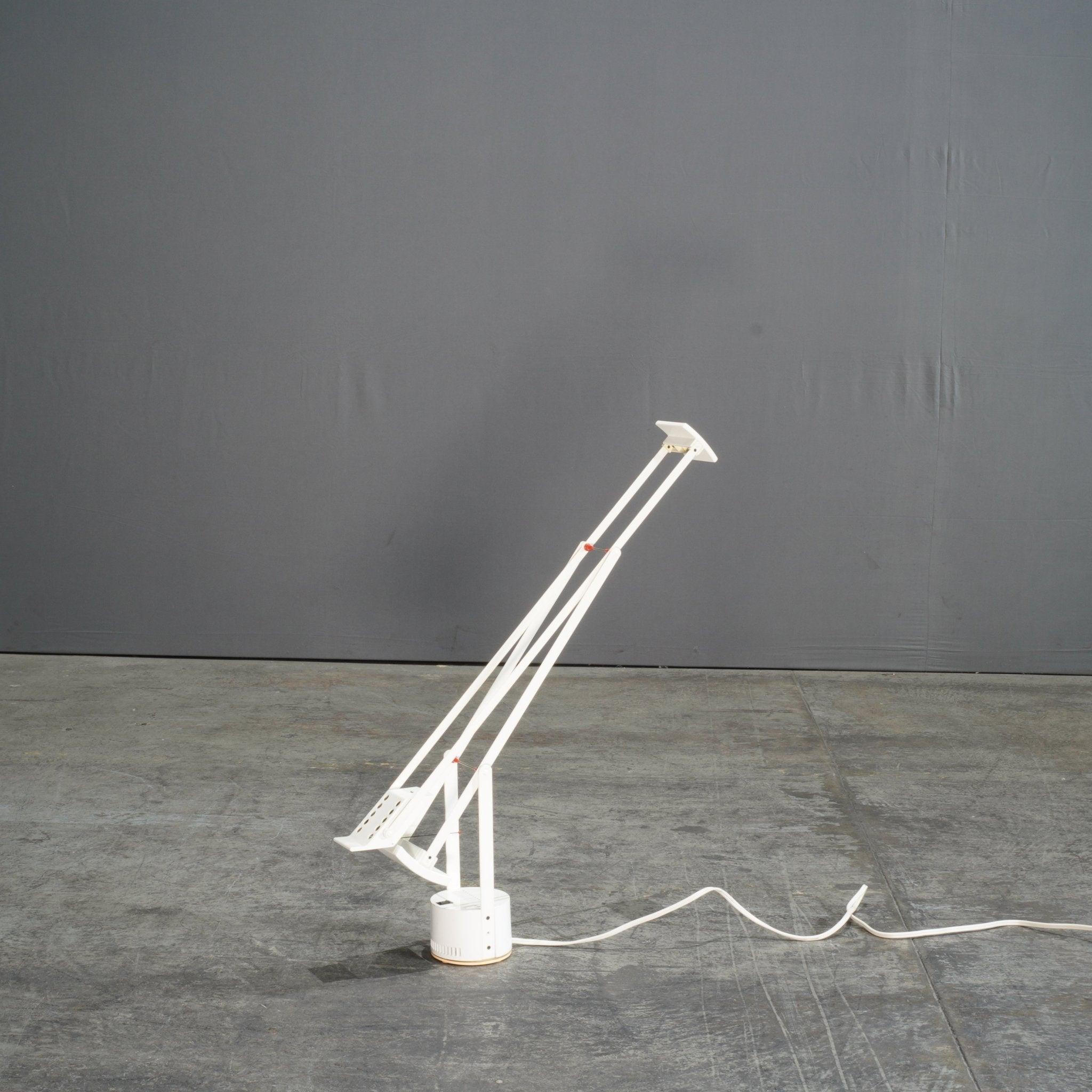 Artemide Weiße Tizio-Lampe von Richard Sapper (20. Jahrhundert)