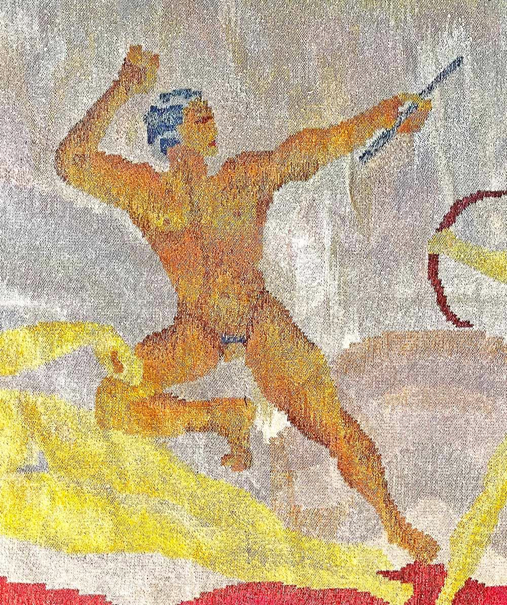 Dieser farbenprächtige und dramatisch inszenierte Art-Déco-Wandteppich von Carl Edvin Svensson zeigt in der linken unteren Ecke eine liegende nackte Artemis, die über eine Welt von nackten Jägern und ihrer Beute regiert.  Die Figuren sind in satten