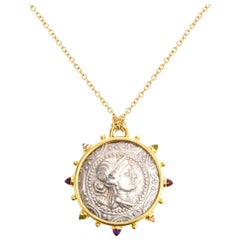 Artemis Macedon Halskette aus 18 Karat Gelbgold mit Medaillon aus antikem Silber