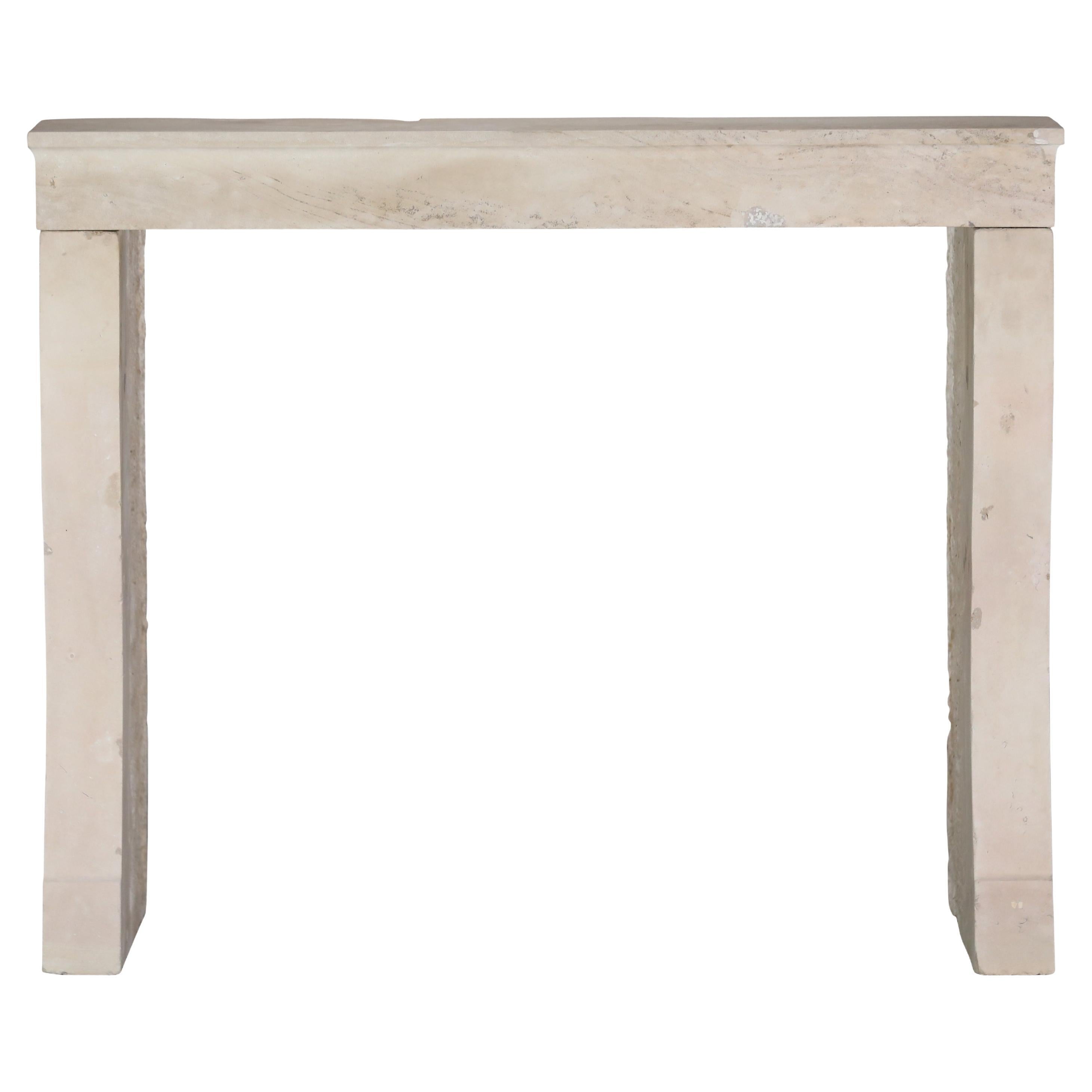 Cheminée en pierre calcaire beige Artempo pour une vie lente et intemporelle