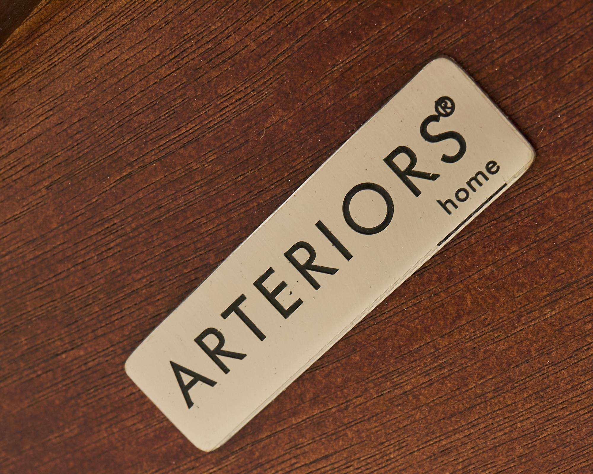 Tavolo da centro rotondo impiallacciato in stile Regency di Arteriors in vendita 7