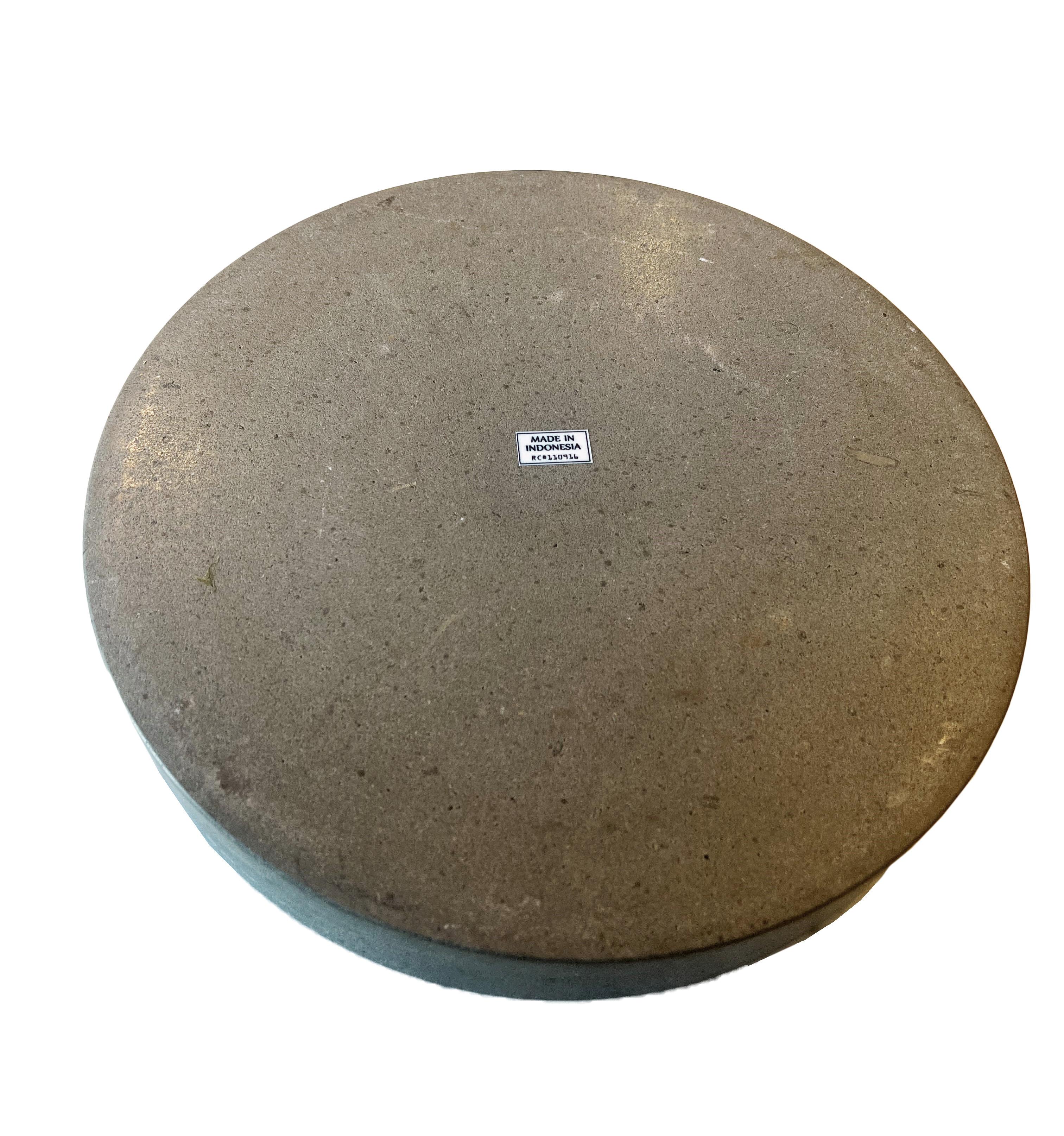 Artesian Concrete Bowl In Excellent Condition For Sale In Scottsdale, AZ