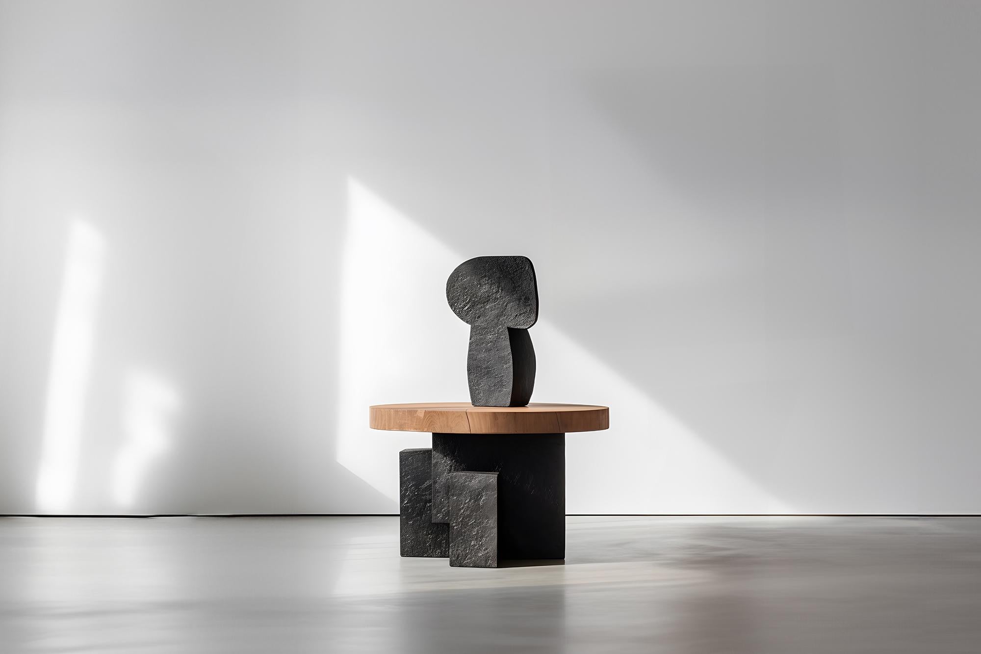 Artful Oak Unseen Force #41 : Table basse de Joel Escalona, design sculptural


Table basse sculpturale en bois massif avec une finition naturelle à base d'eau ou carbonisée. En raison de la nature du processus de production, chaque pièce peut