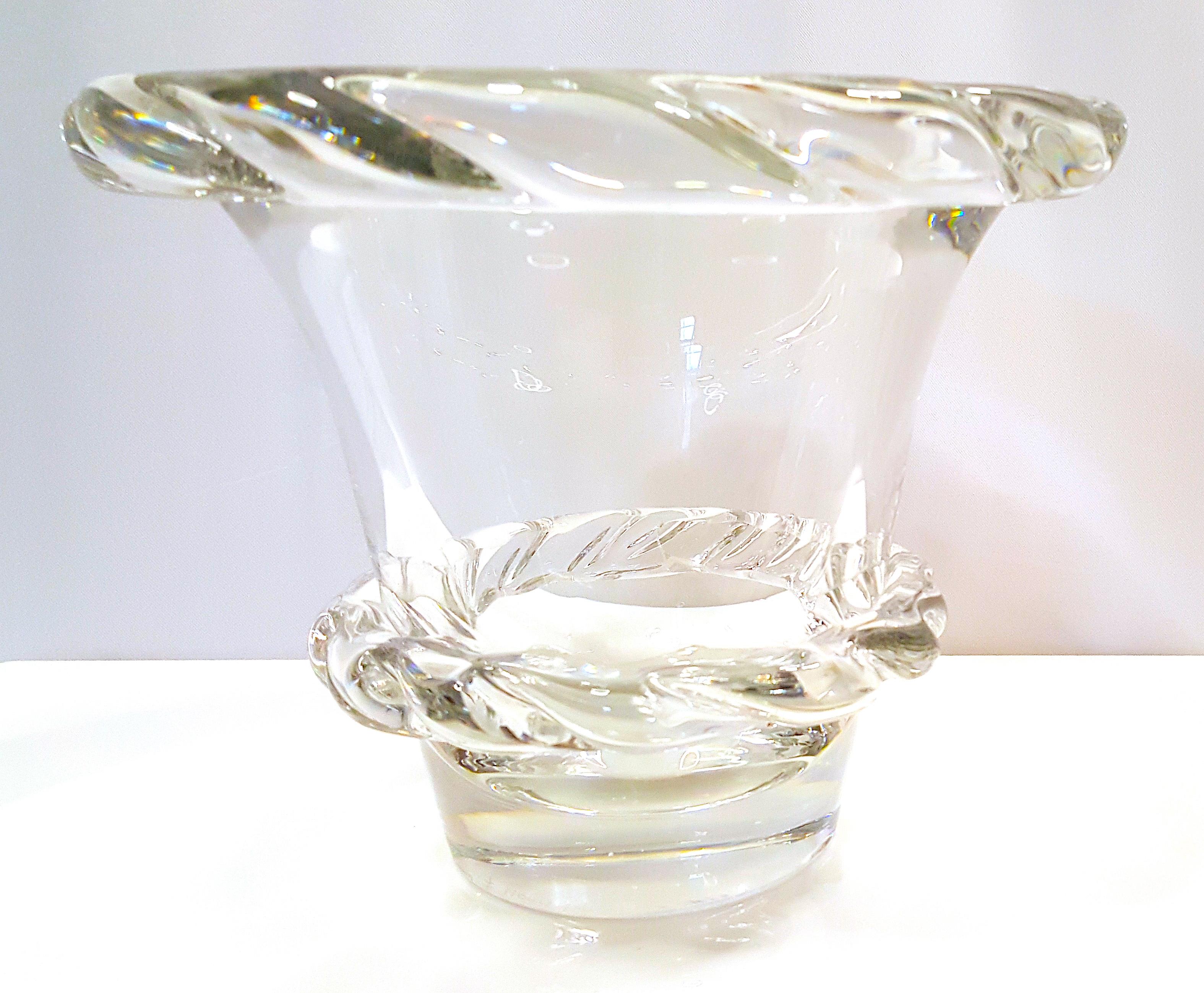 DaumNancyFrance ArtDeco Signé Applications Verre Cristal de Plomb Vase Sculptural Excellent état - En vente à Chicago, IL