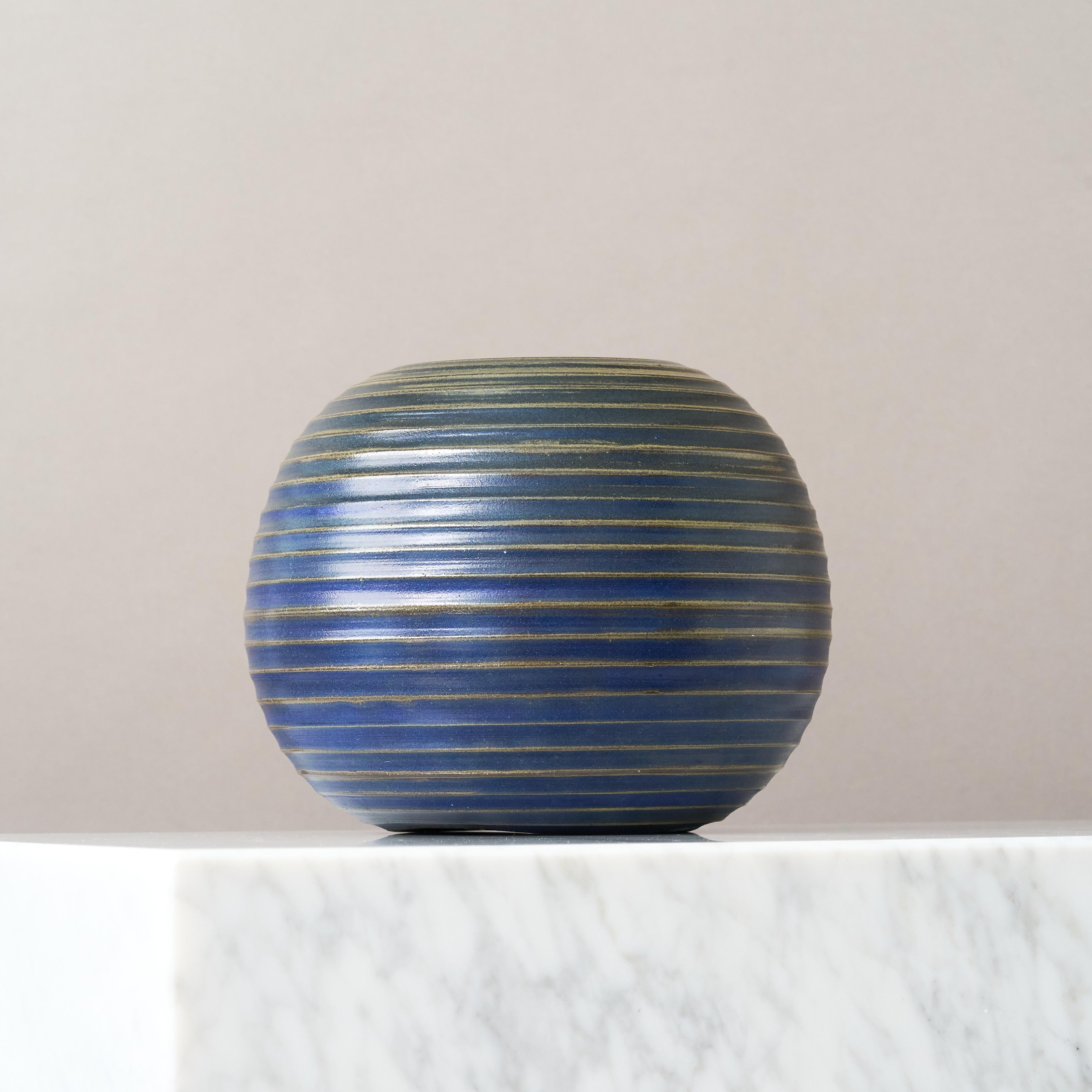 Ceramic Arthur Andersson Blue Mid-Century Stoneware Globe Vase by Wallakra, Sweden 1950s For Sale