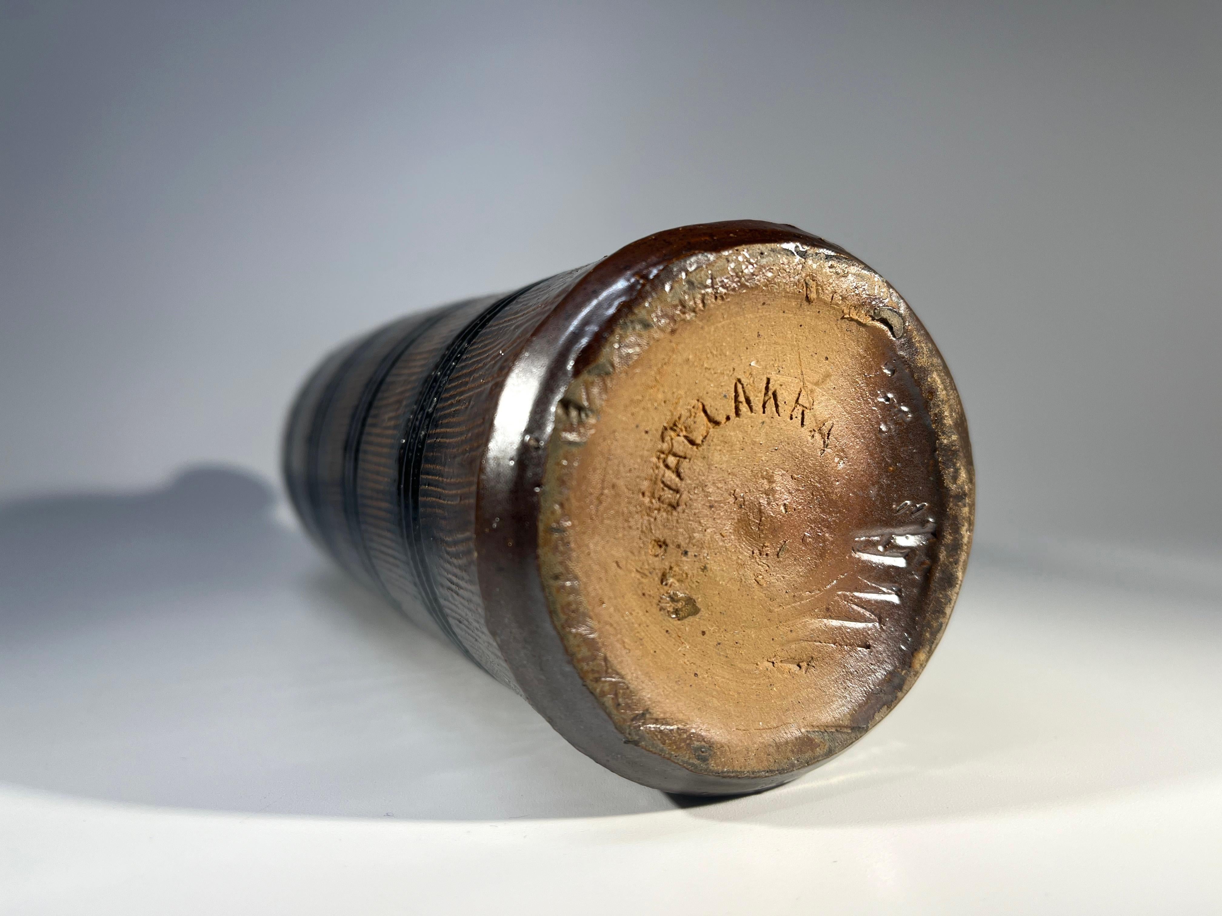 Arthur Andersson For Wallåkra, Suède, Vase bouteille en grès à glaçure foncée intense en vente 2