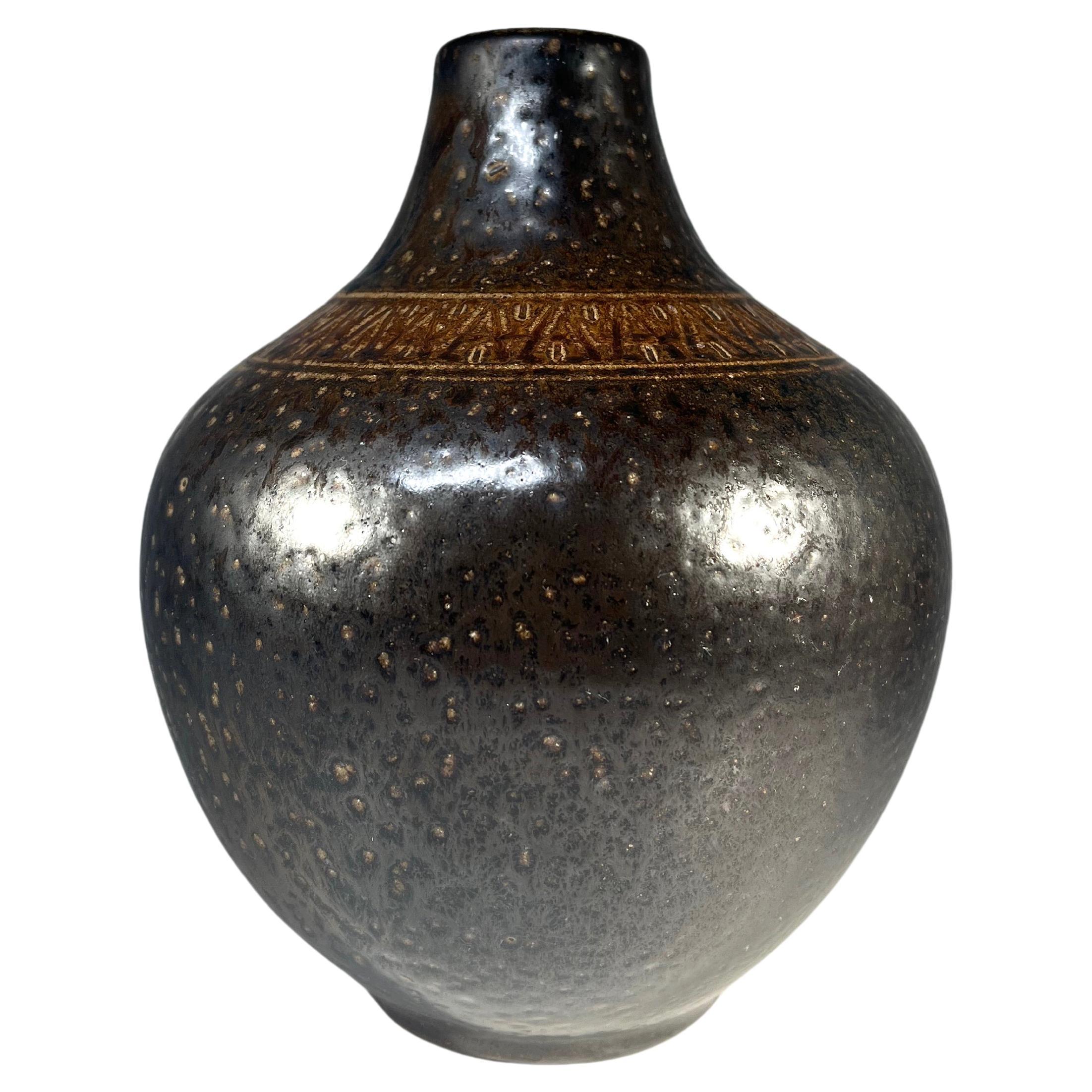 Arthur Andersson für Wallåkra, Schweden, geformte Vase aus Steinzeug um 1950