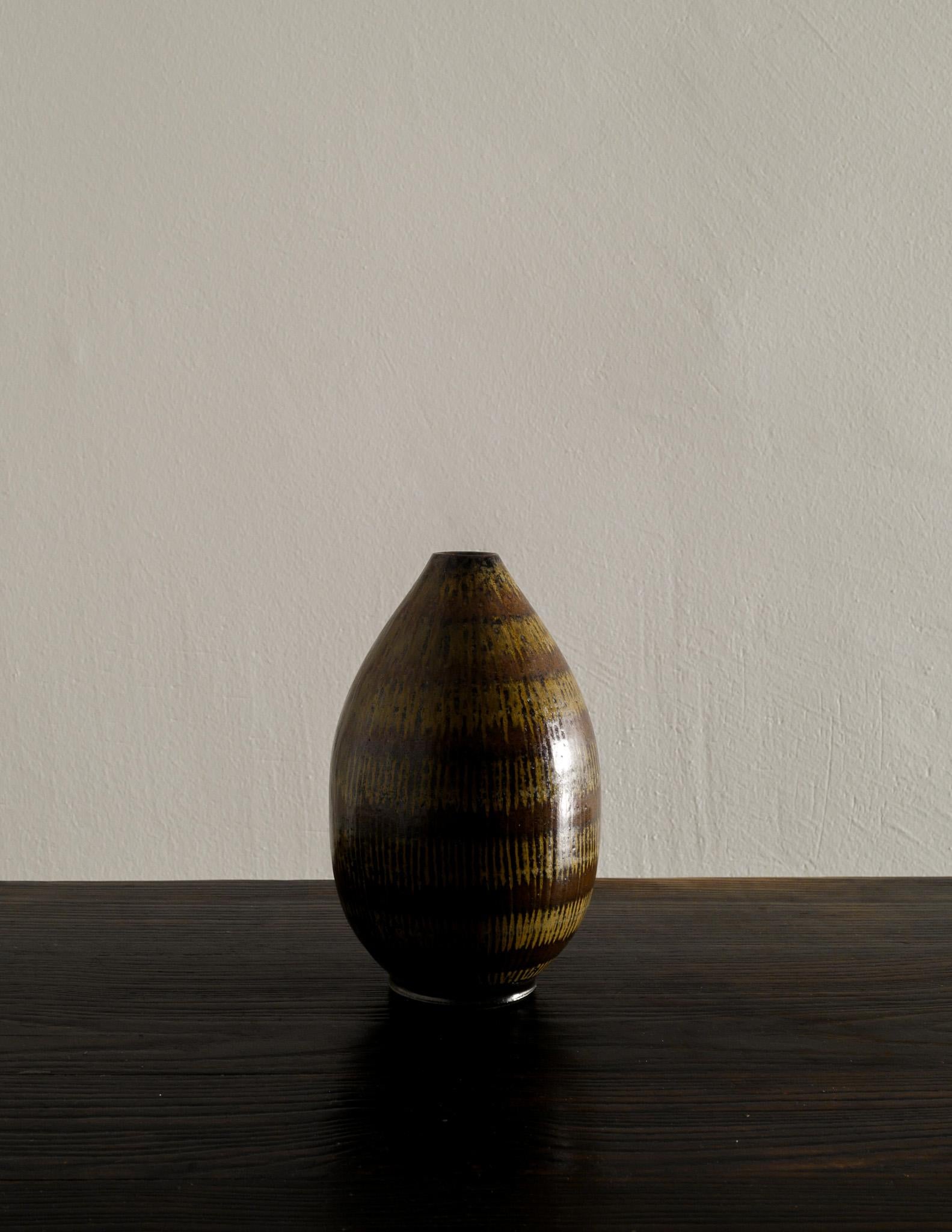 Swedish Arthur Andersson Mid Century Ceramic Stoneware Vase Produced by Wallåkra, 1940s  For Sale