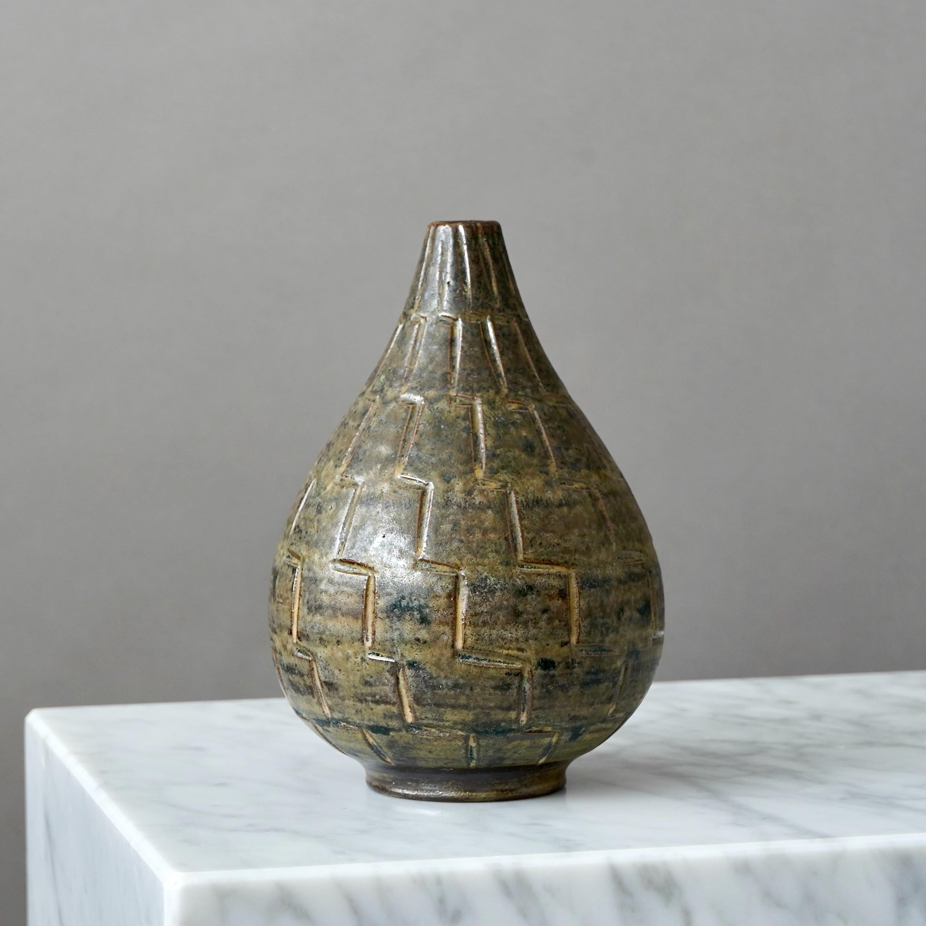XX secolo Arthur Andersson, Raro vaso in gres della metà del secolo, Wallakra, Svezia, anni '50 in vendita