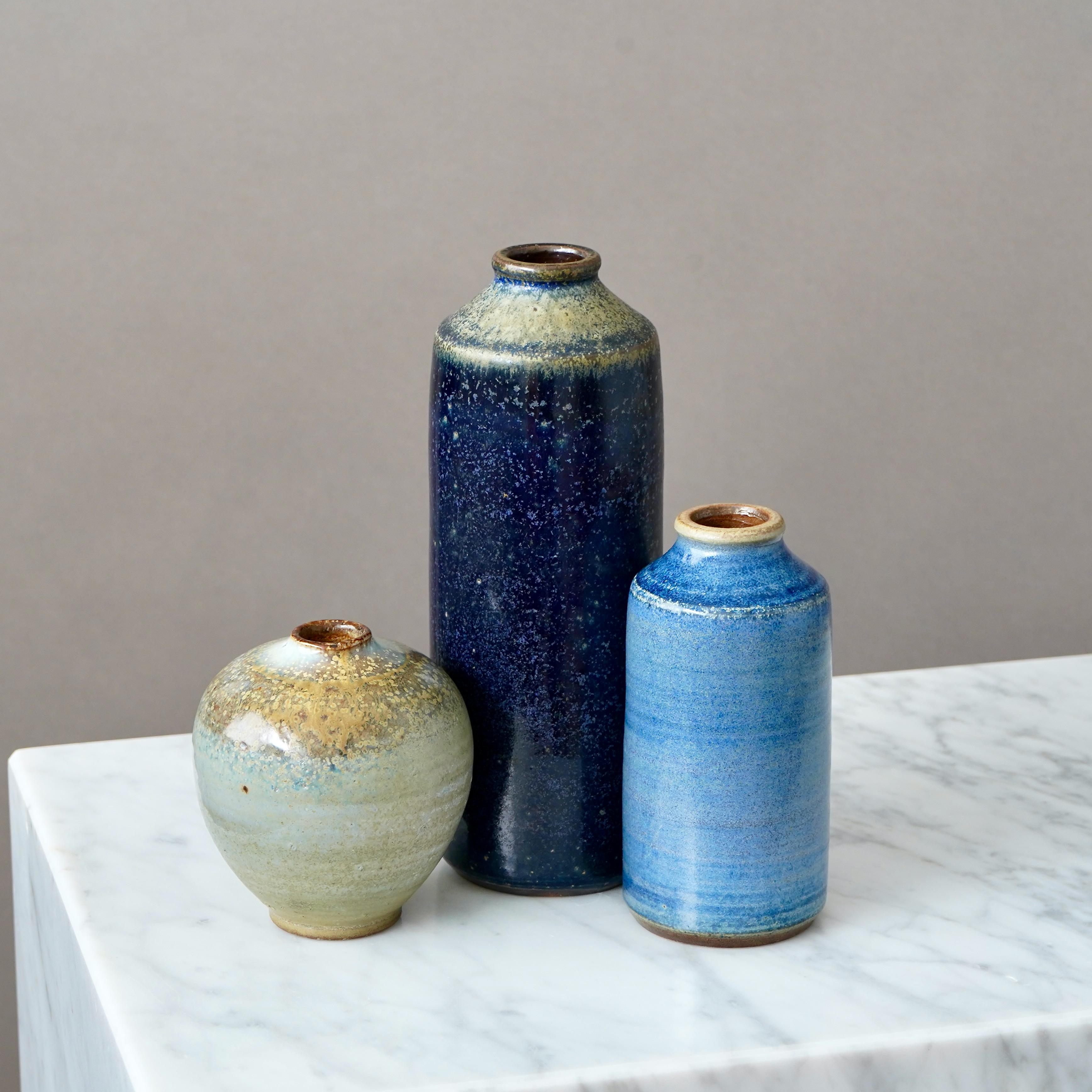 Scandinavo moderno Arthur Andersson, Set di 3 vasi in gres della metà del secolo, Wallakra, Svezia, anni '50 in vendita