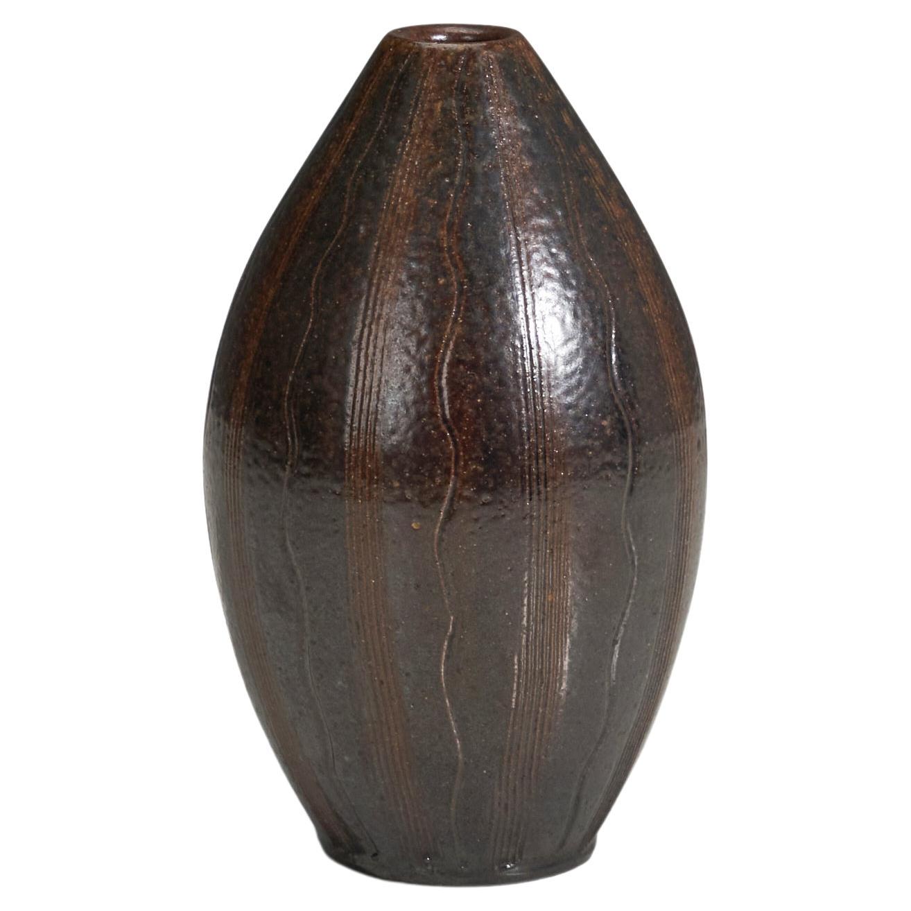 Arthur Andersson, Vase, Brown Glazed Stoneware, Wallåkra, Sweden, 1950s For Sale