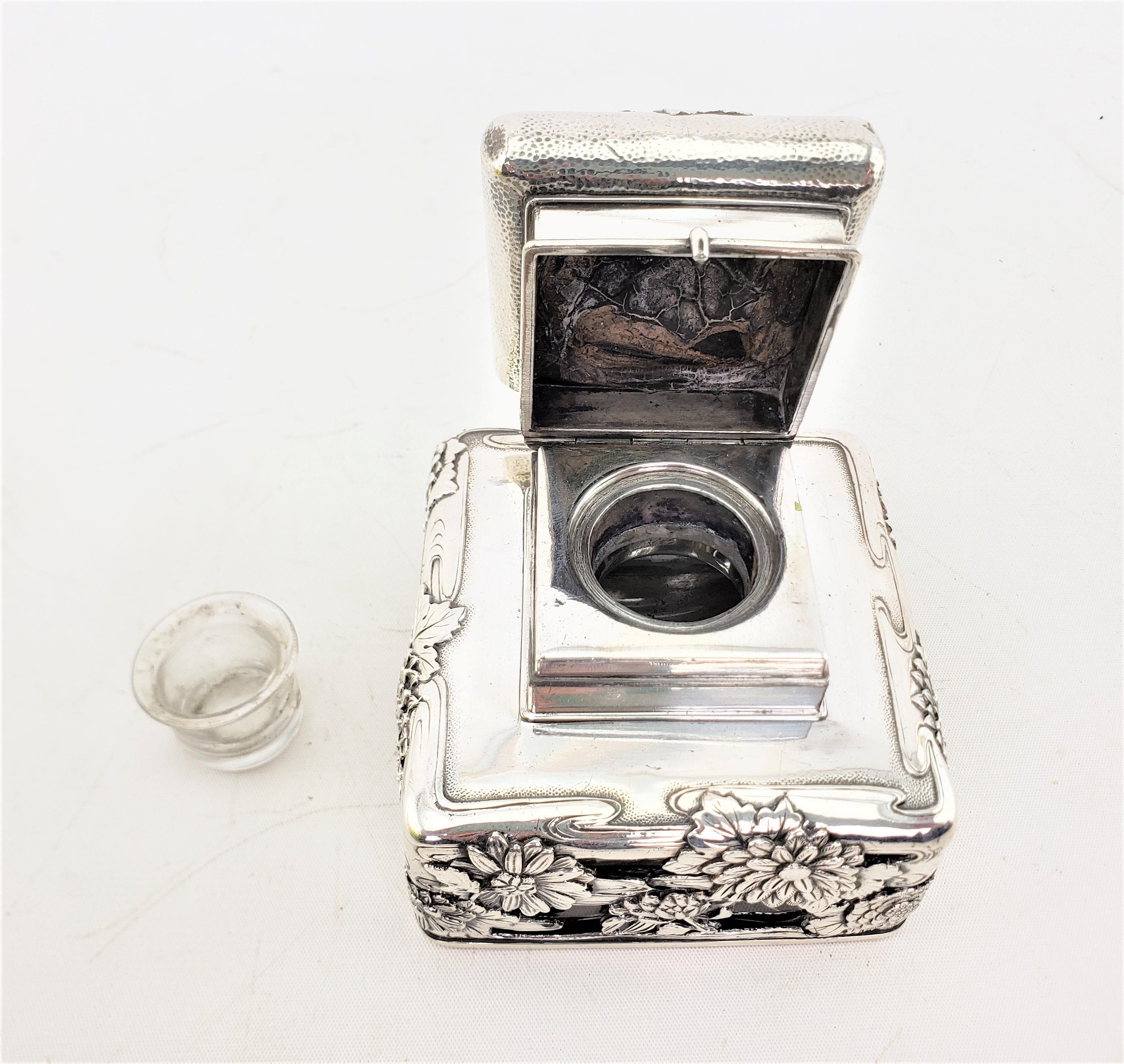 Arthur & Bond Sterling Silver Inkwell with Repousse & Chased Water Lilies For Sale 4
