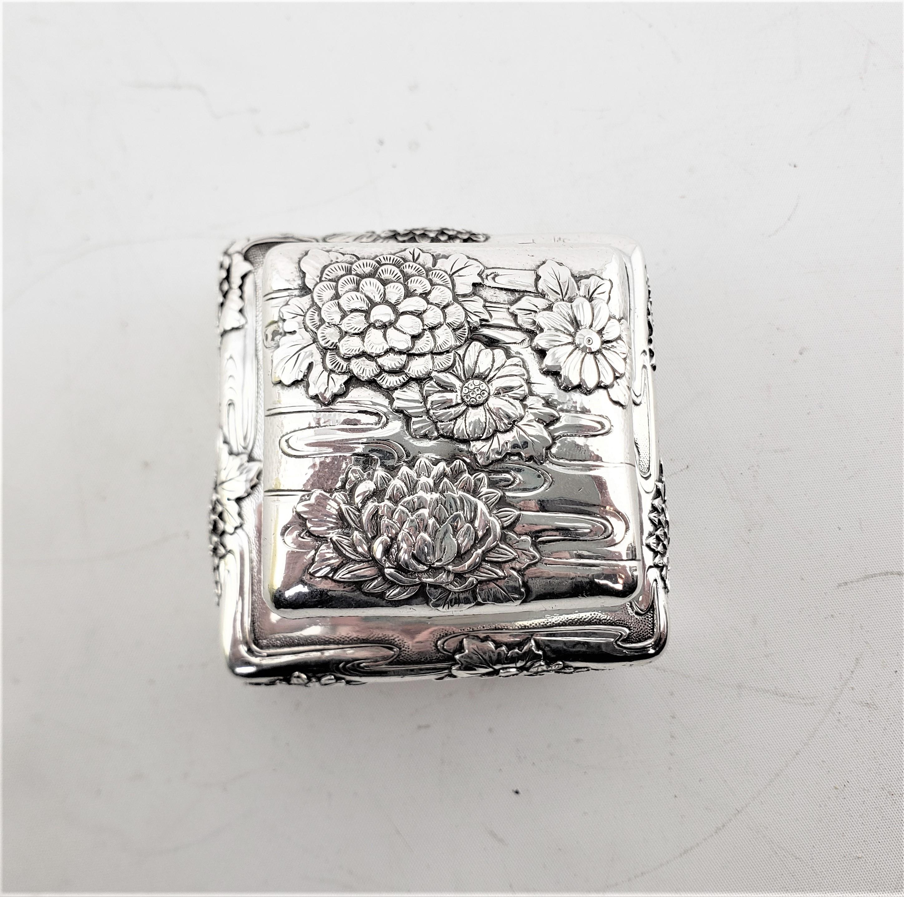 Arthur & Bond Sterling Silver Inkwell with Repousse & Chased Water Lilies For Sale 2