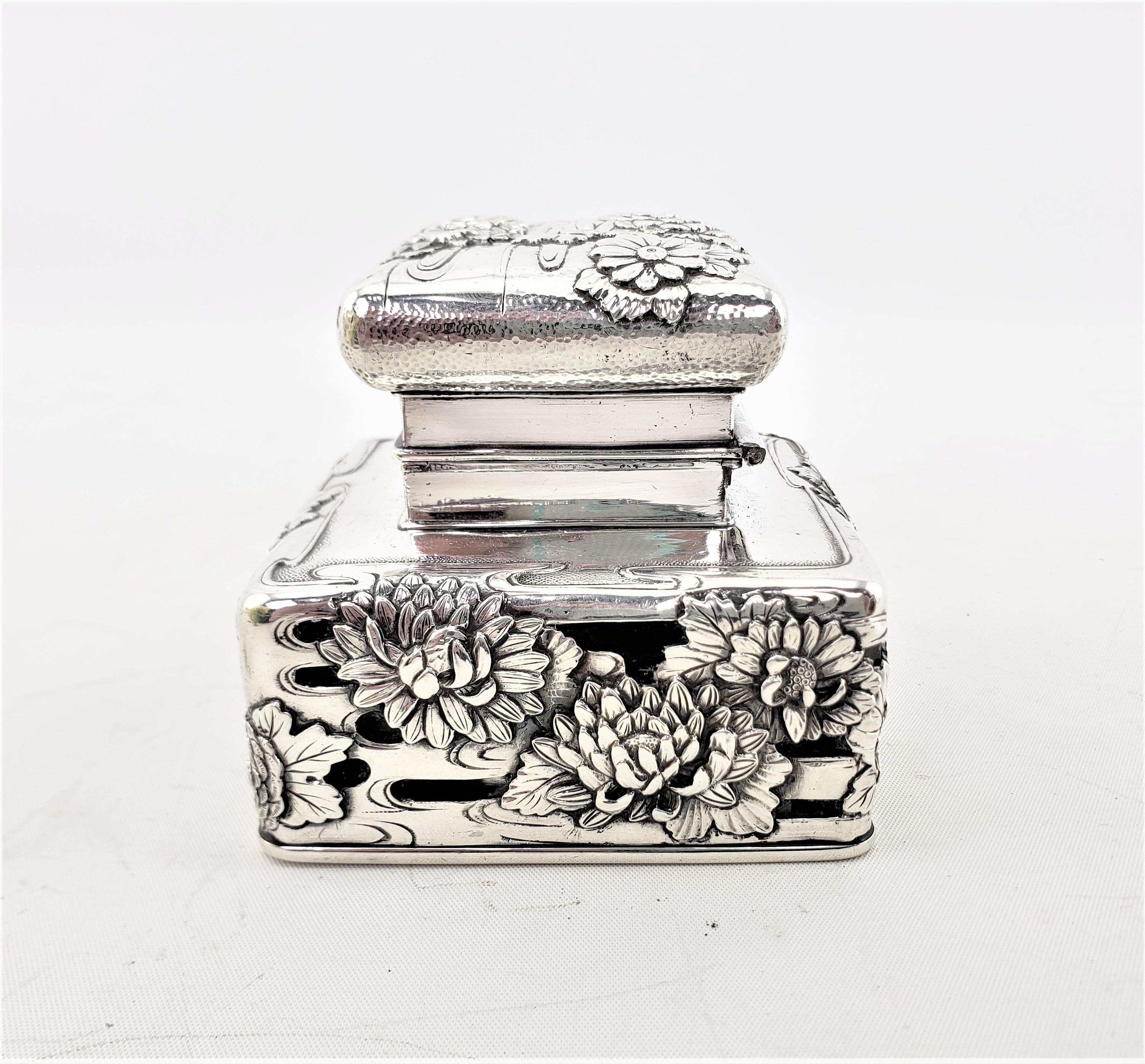 20th Century Arthur & Bond Sterling Silver Inkwell with Repousse & Chased Water Lilies For Sale