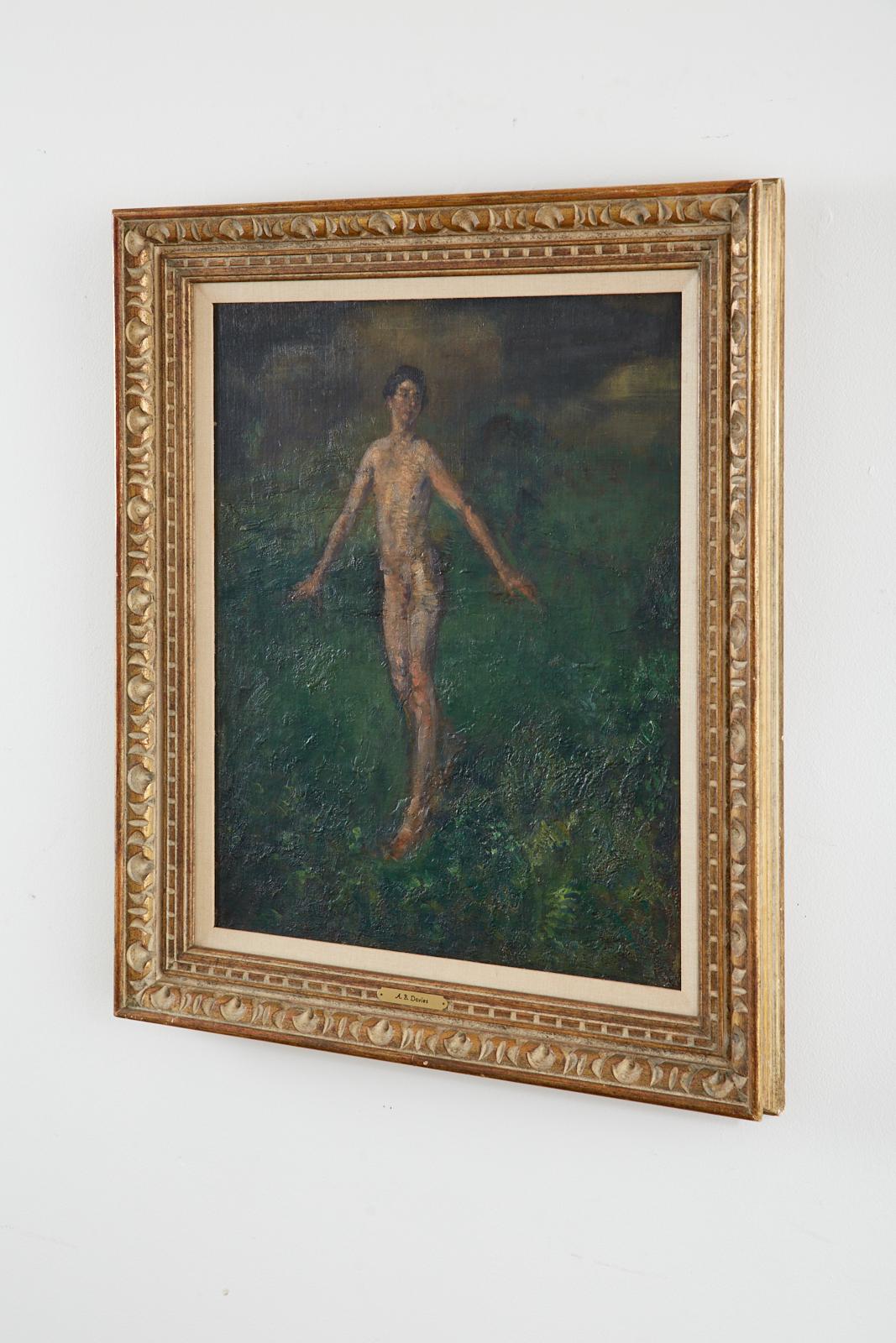 Exquisites Gemälde in Öl auf Leinwand des Künstlers Arthur Bowen Davies (Amerikaner 1862-1928). Das Werk zeigt einen jungen nackten Mann, der durch eine üppige grüne, ätherische Landschaft geht. Dicke Pinselstriche in Erdtönen sind übereinander