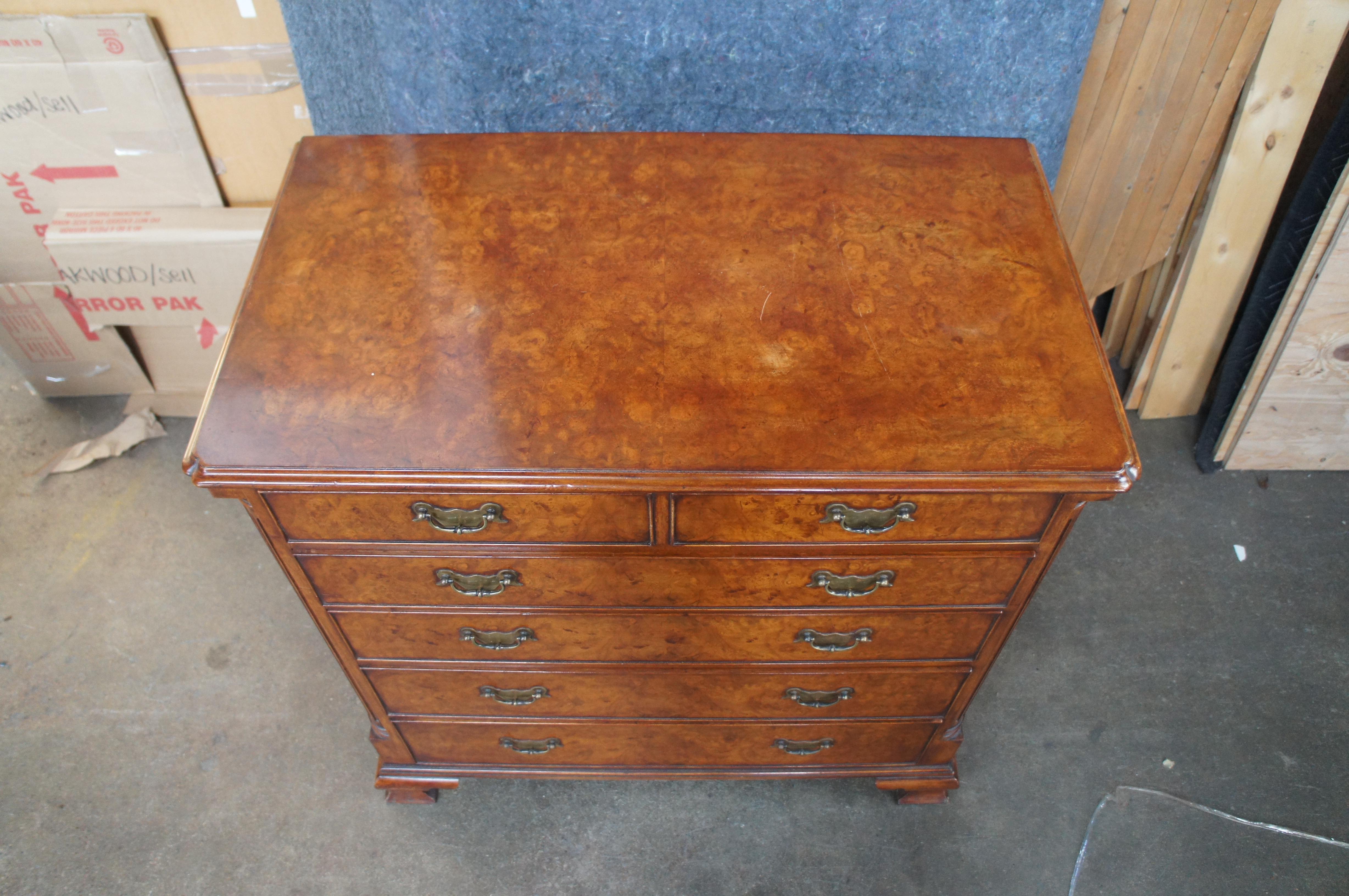 Arthur Brett & Sons English Georgian III Mahogany Burl Bachelors Chest Dresser In Good Condition For Sale In Dayton, OH