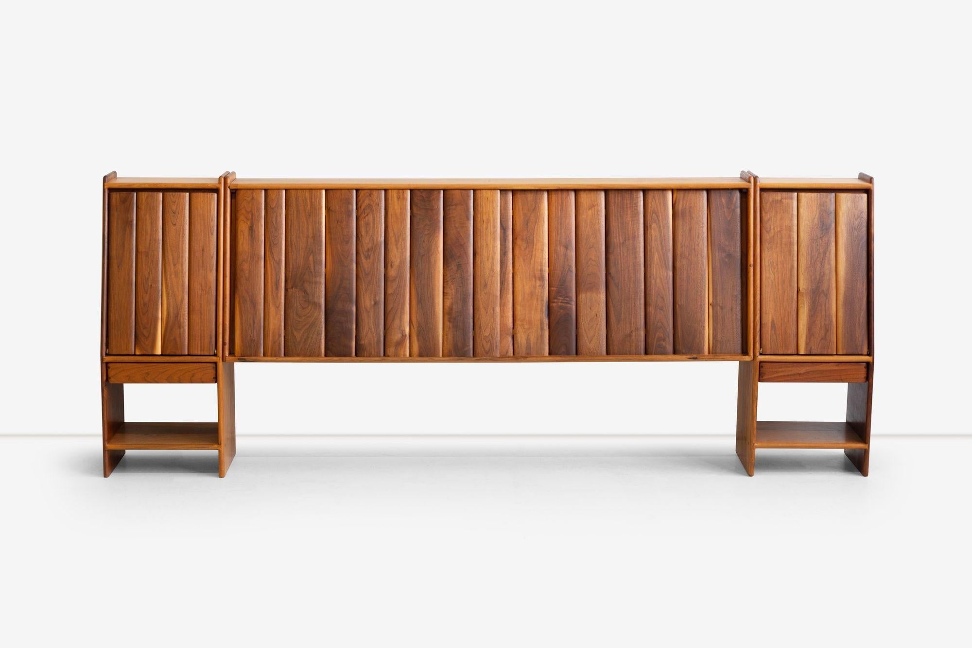 Americano Arthur Espenet Carpenter Testiera in noce oliato King 1972 in vendita
