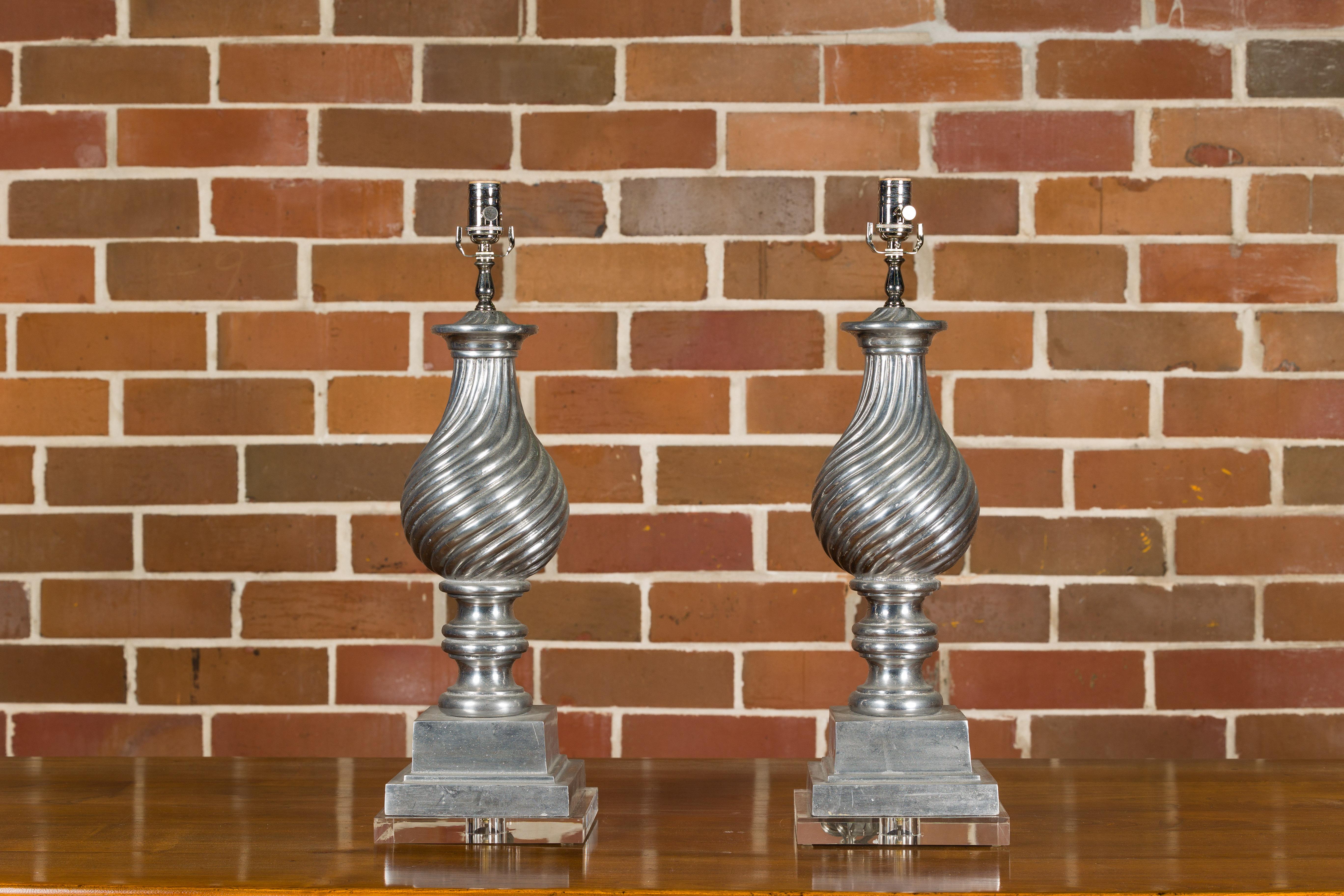 Arthur Court 1970s Polished Aluminum Table Lamps with Twisted Motifs, a Pair For Sale 2