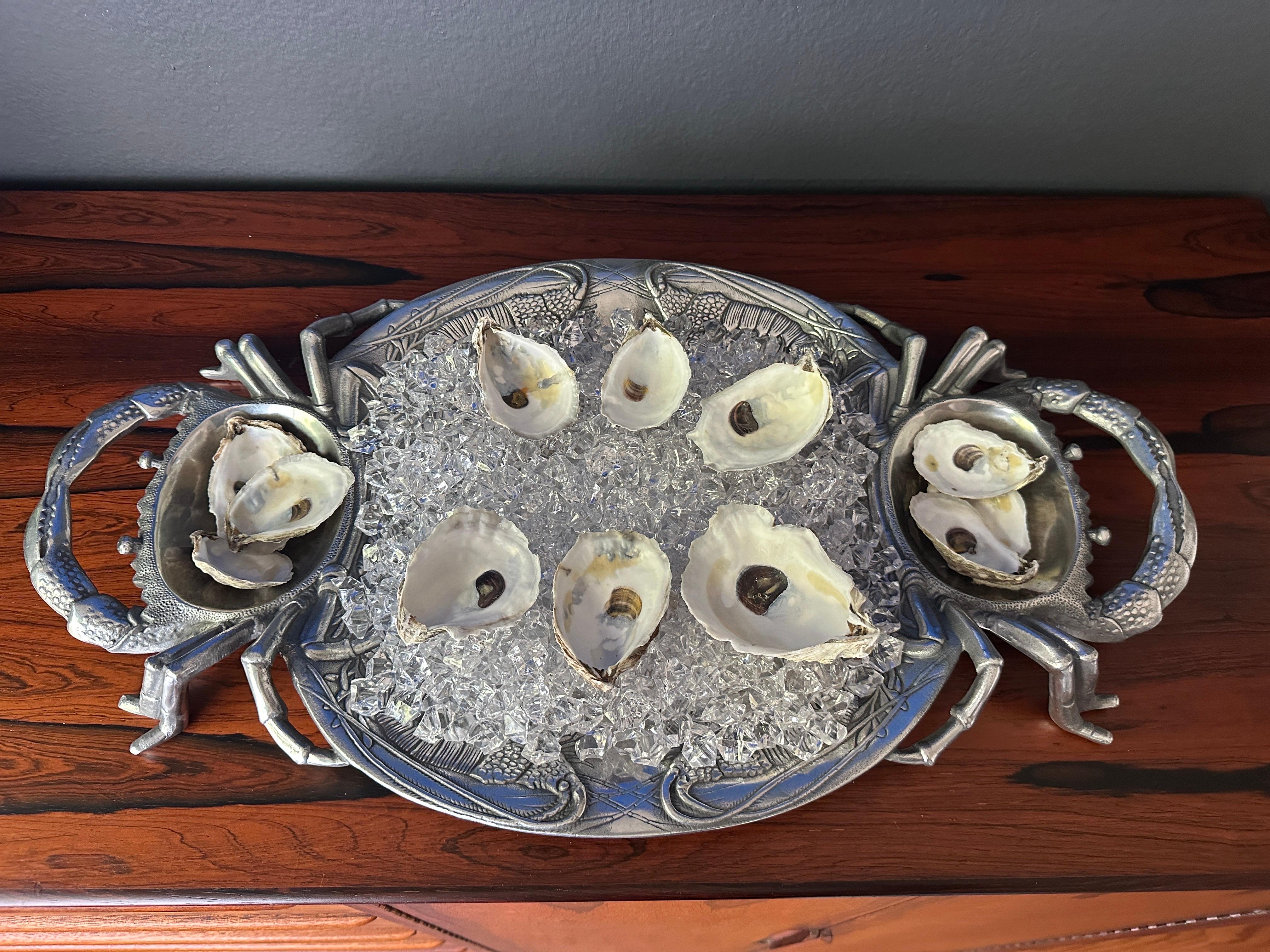 Bandeja de aluminio Arthur Court para marisco y cangrejo finales del siglo XX en venta