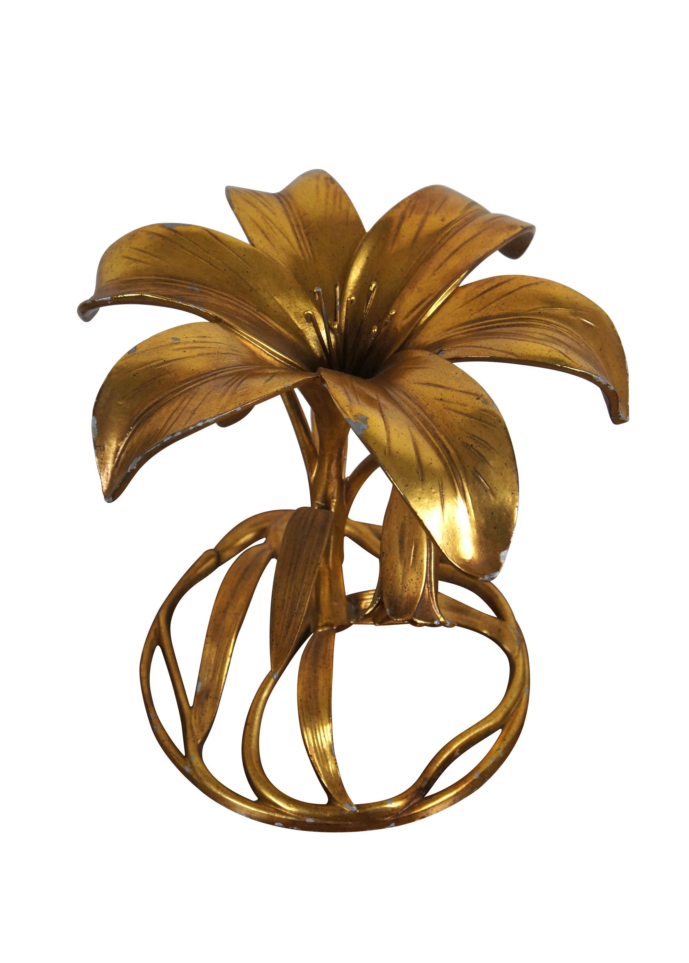 Vintage circa 1970's Arthur Court Hollywood Regency style gilded cast aluminum side / accent table base in the shape of a lily flower.

Dimensions:
18