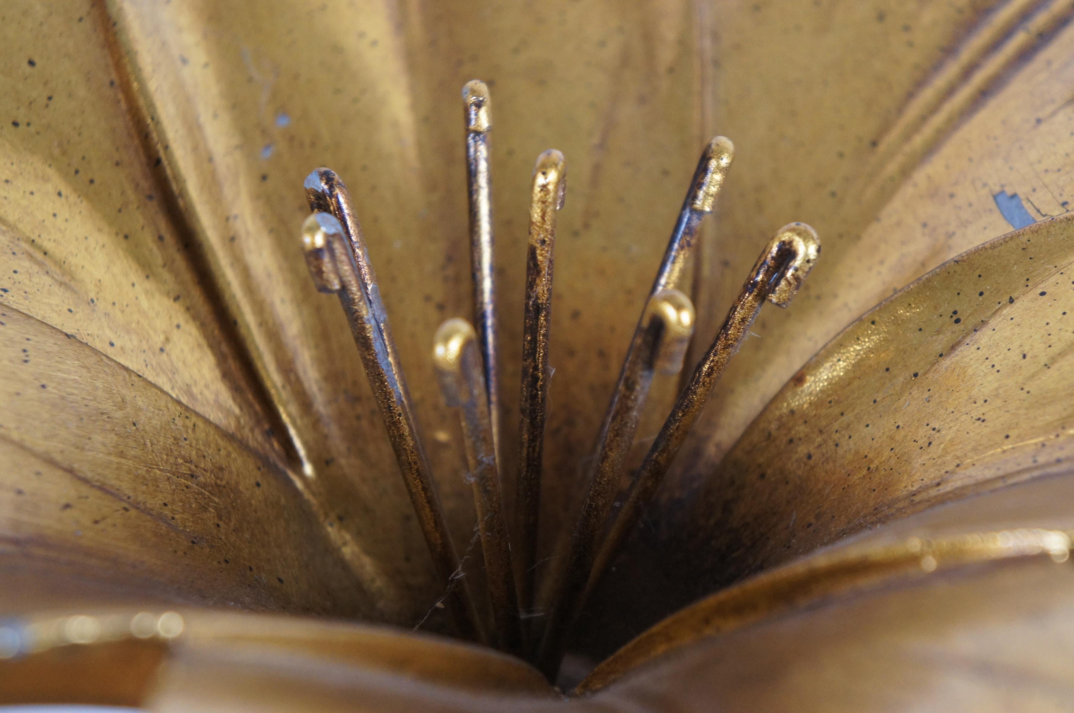 Late 20th Century Arthur Court Hollywood Regency Gilt Aluminum Lily Table Base Sculpture 18